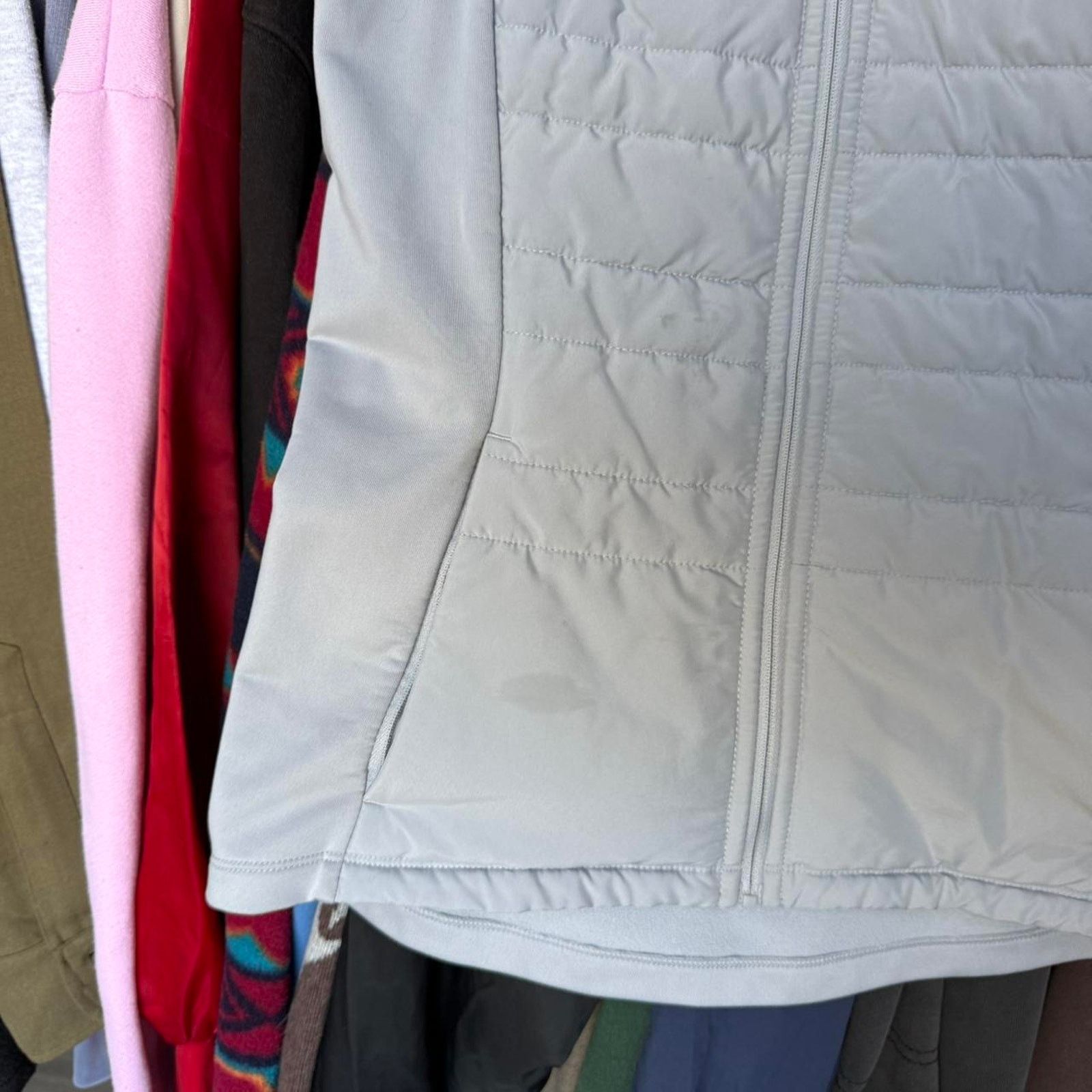 Nike Women's Nike Running Quilted Lightweight Zip Up Vest Grey Size XS / US 0-2 / IT 36-38 - 4 Thumbnail
