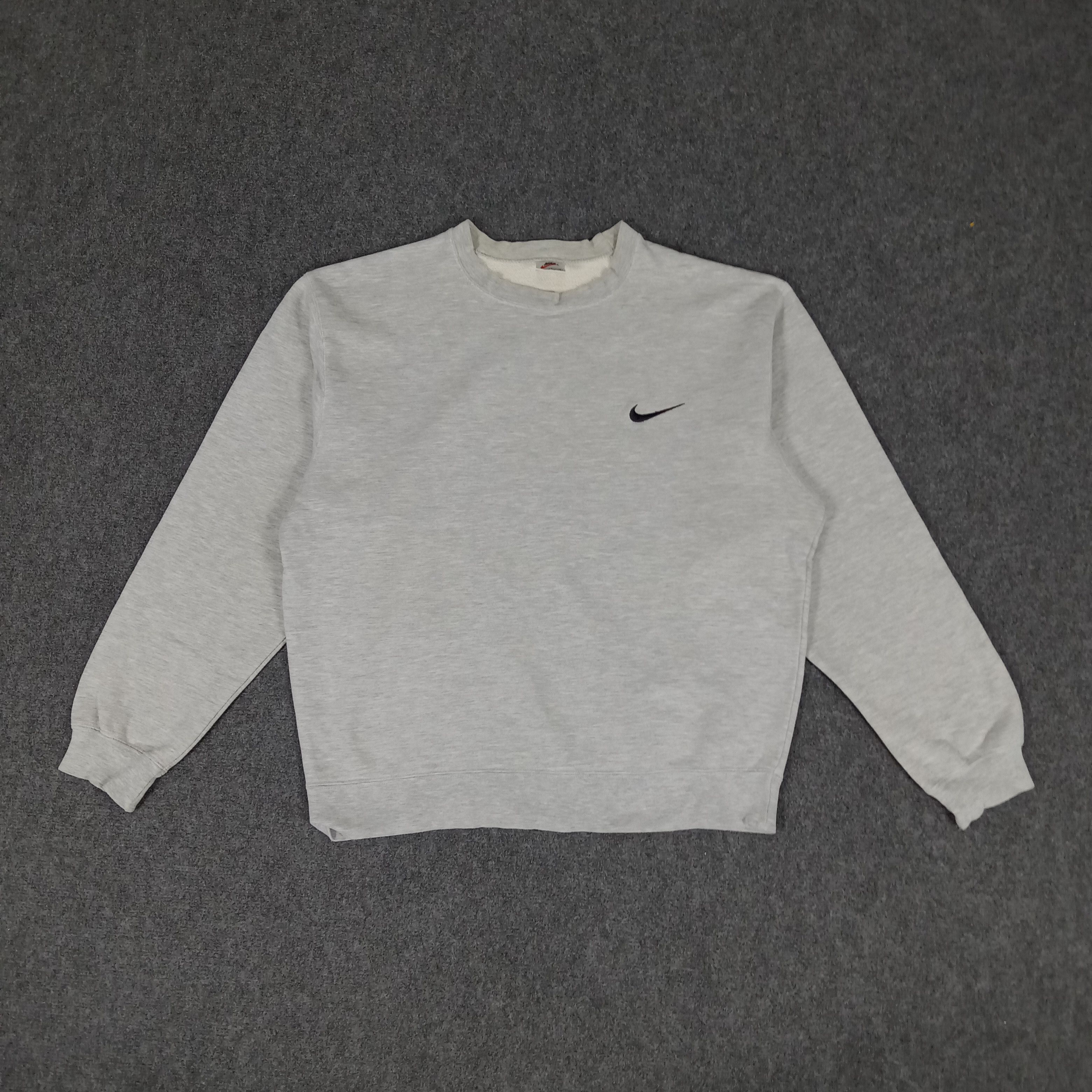 Nike × Vintage Nike Sportswear Style Small Logo Sweatshirt Size US XL / EU 56 / 4 - 1 Thumbnail