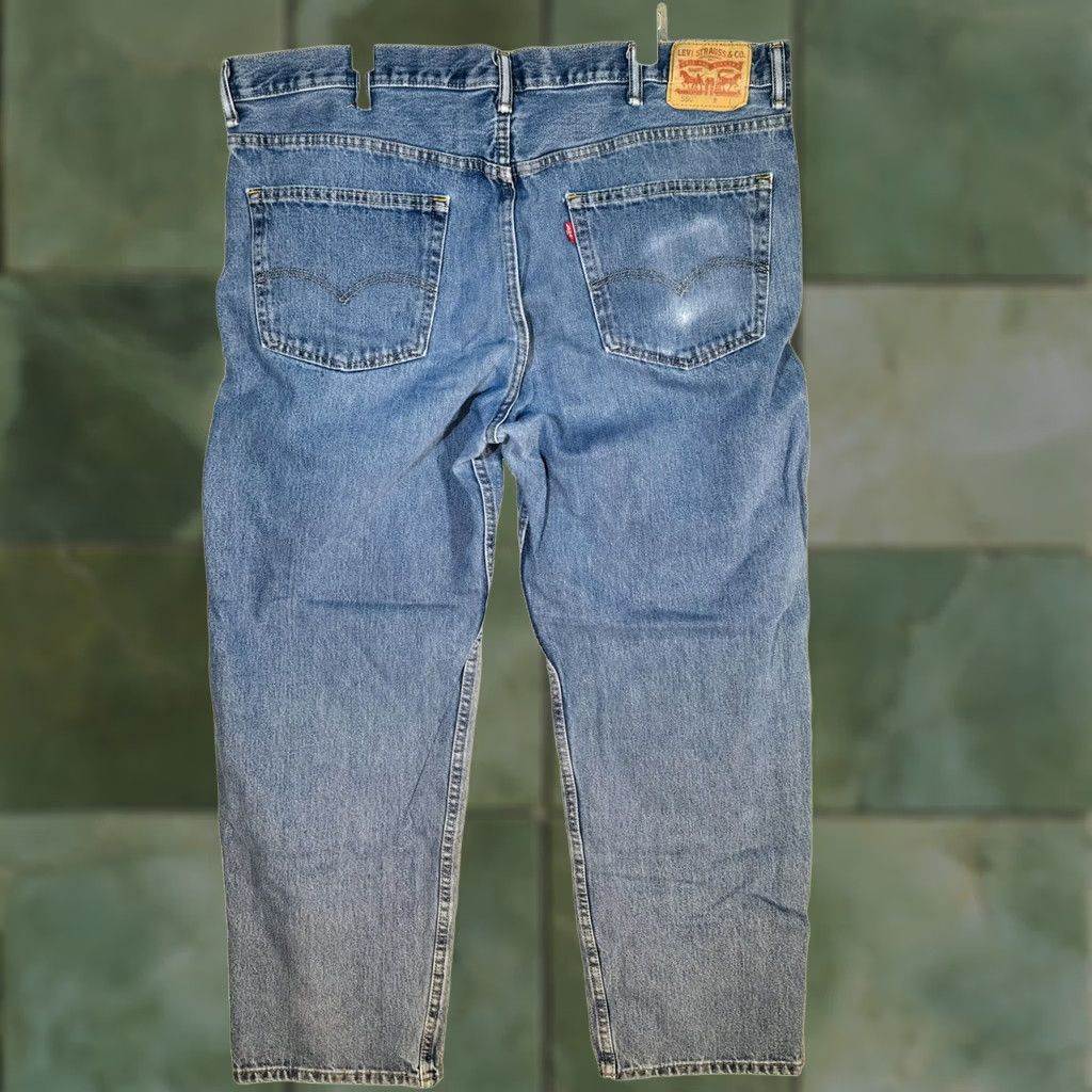 Levi's Levis 550 Jeans Mens 44x32 43x31 Blue Medium Wash Relaxed Tapered Denim Size US 44 / EU 60 - 1 Thumbnail