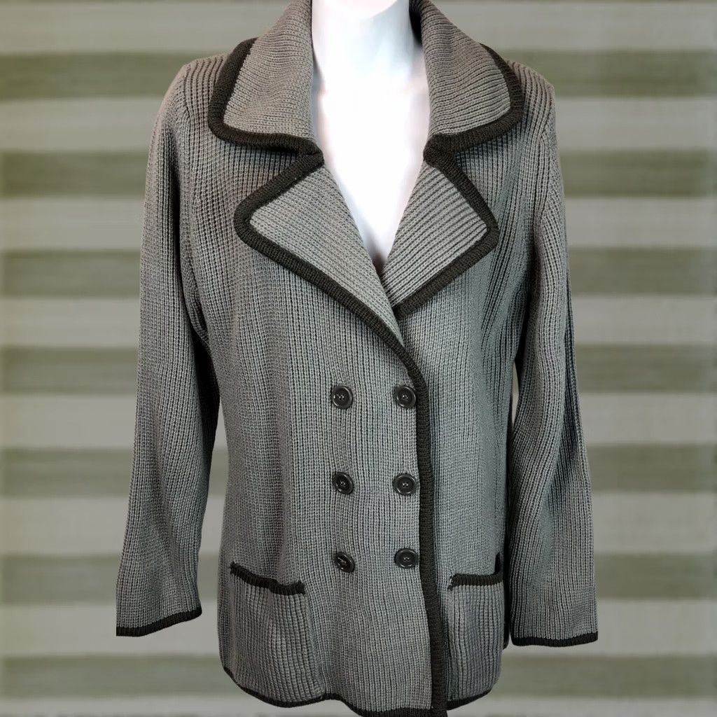 Vintage VINTAGE Sweater Cardigan M Gray Crochet Button Front Pockets Classic Grandma Size M / US 6-8 / IT 42-44 - 1 Thumbnail