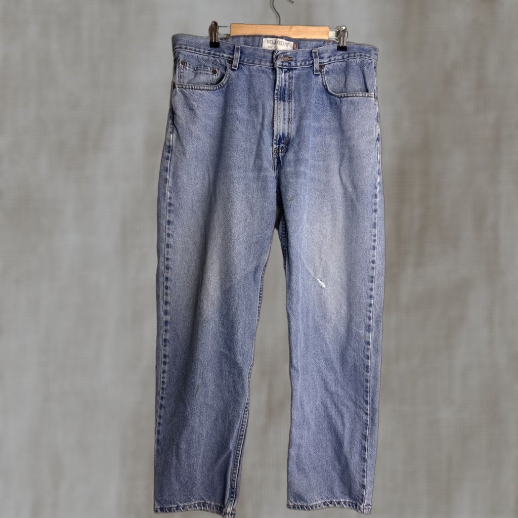 Levi's Levi’s 550 Jeans Mens Light Wash Relaxed Fit 38x32 Distressed Stains Blue Denim Straight 90s Inches? Size US 38 / EU 54 - 1 Thumbnail