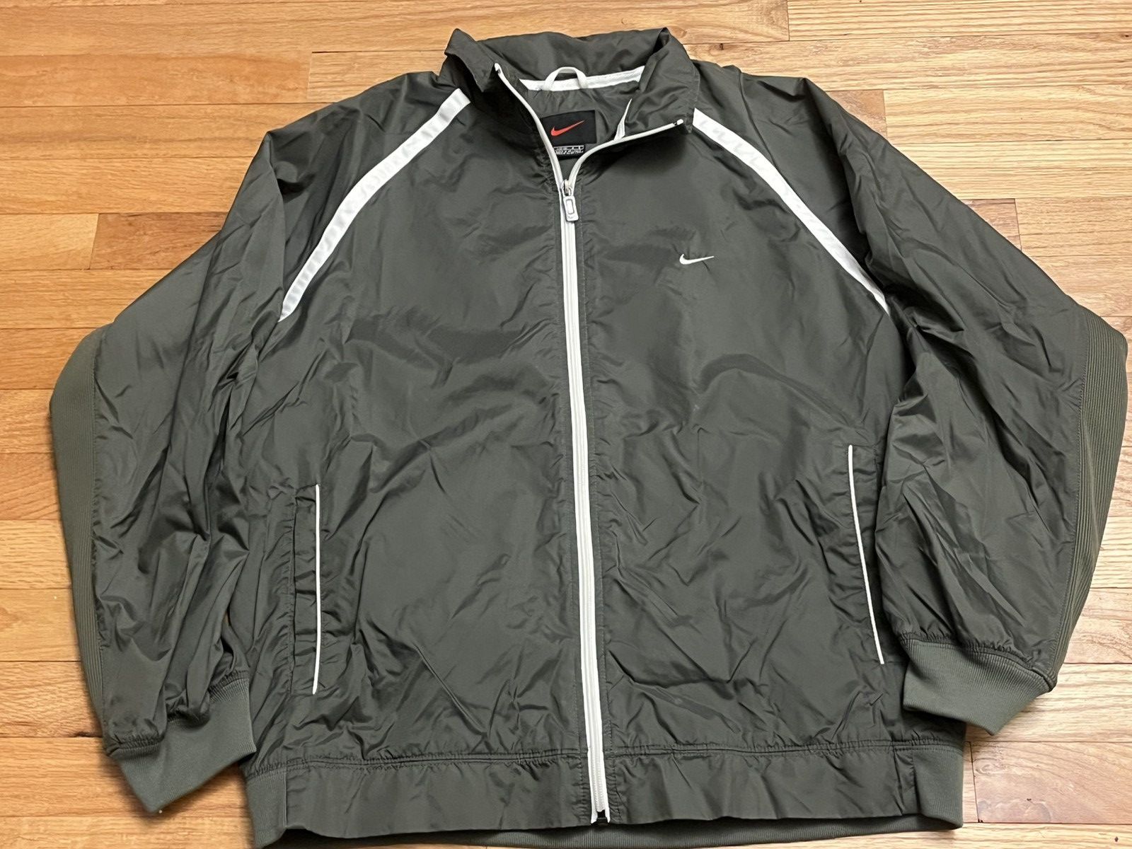Nike × Vintage Vintage 90s green Nike jacket Size US L / EU 52-54 / 3 - 2 Thumbnail