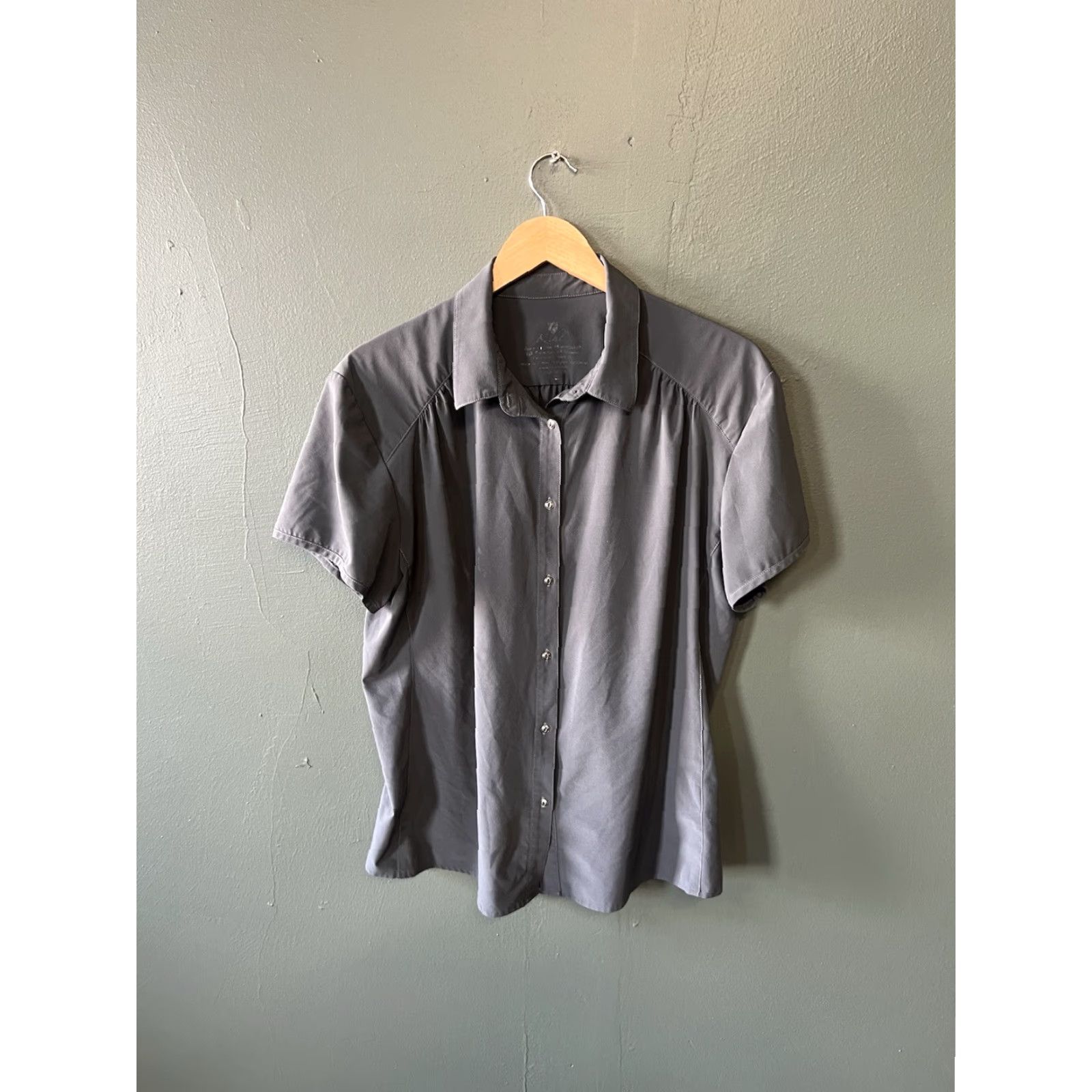 Vintage Kuhl Womens Gray Short Sleeve Nylon Outdoor Hiking Size XL Size 40" / US 18 - 2 Thumbnail