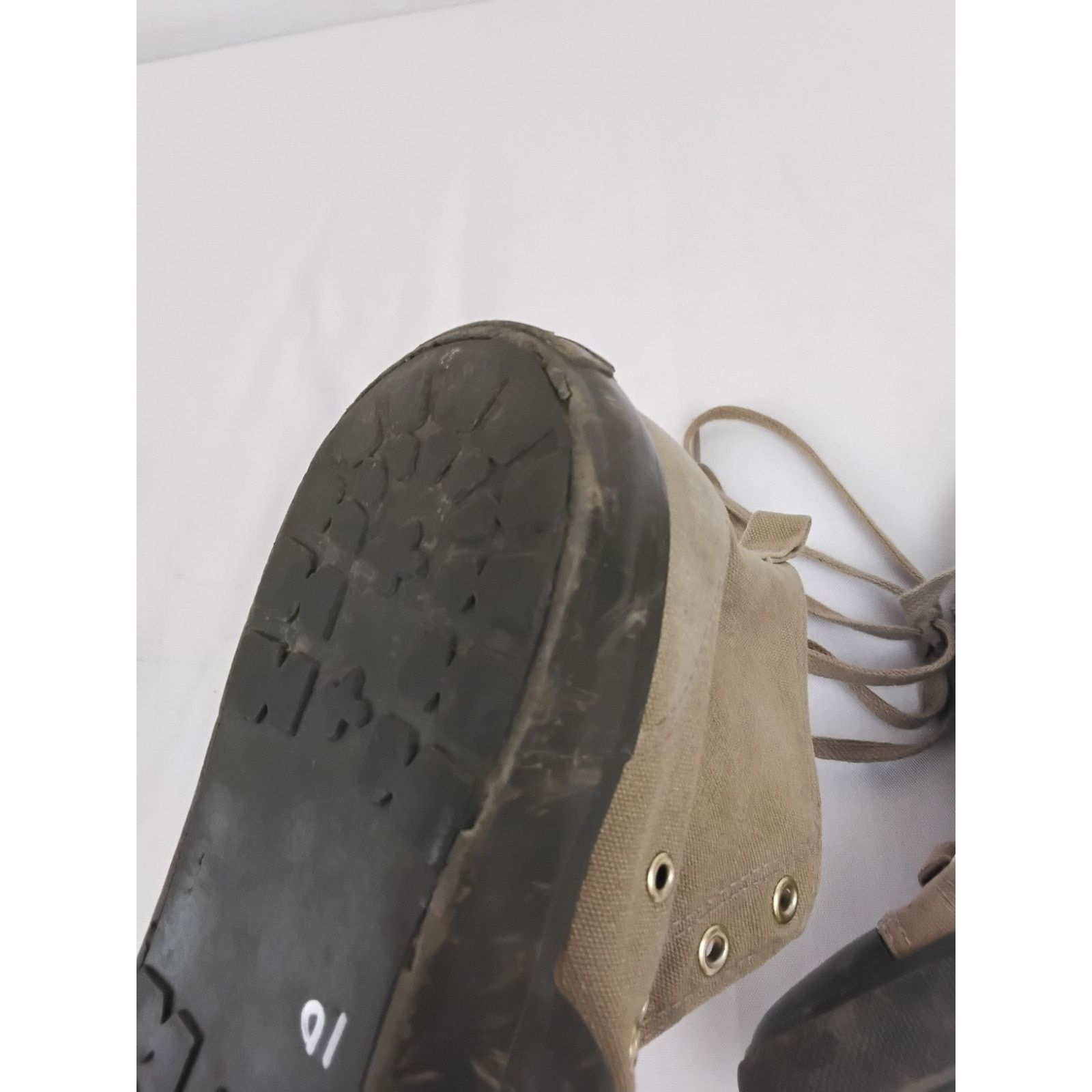 Eddie Bauer Eddie Bauer Sneakers Women's 8.5M Khaki/Green 1980s VTG Size US 8.5 / IT 38.5 - 10 Thumbnail