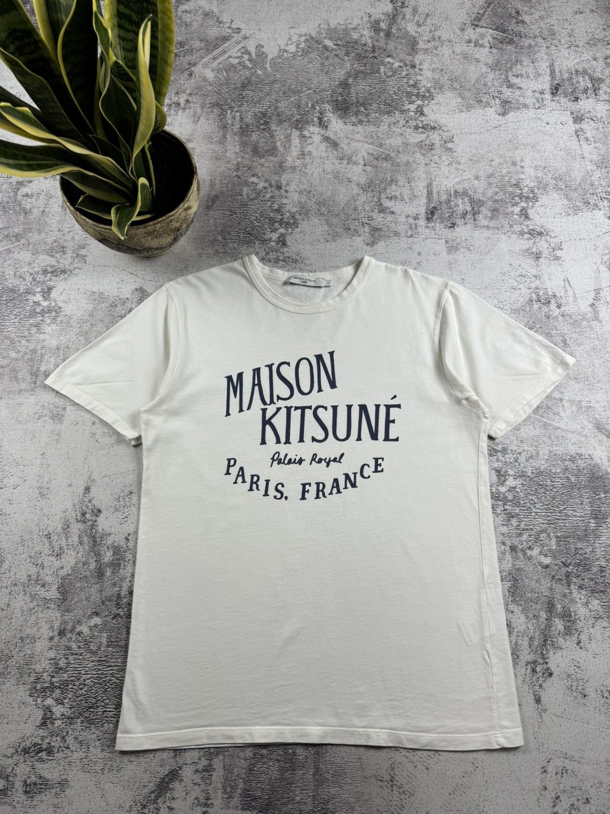 Maison Kitsune Maison Kitsune Paris Palais Royal Classic Graphic T Shirt Tee Size US S / EU 44-46 / 1 - 4 Thumbnail