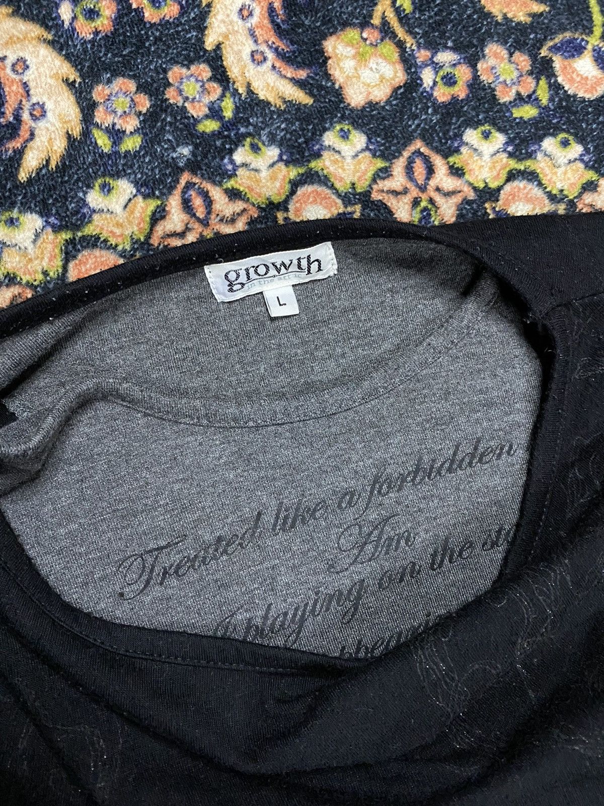 In The Attic × Japanese Brand Growth In The Attic poem double layer longsleeve Size US L / EU 52-54 / 3 - 4 Thumbnail