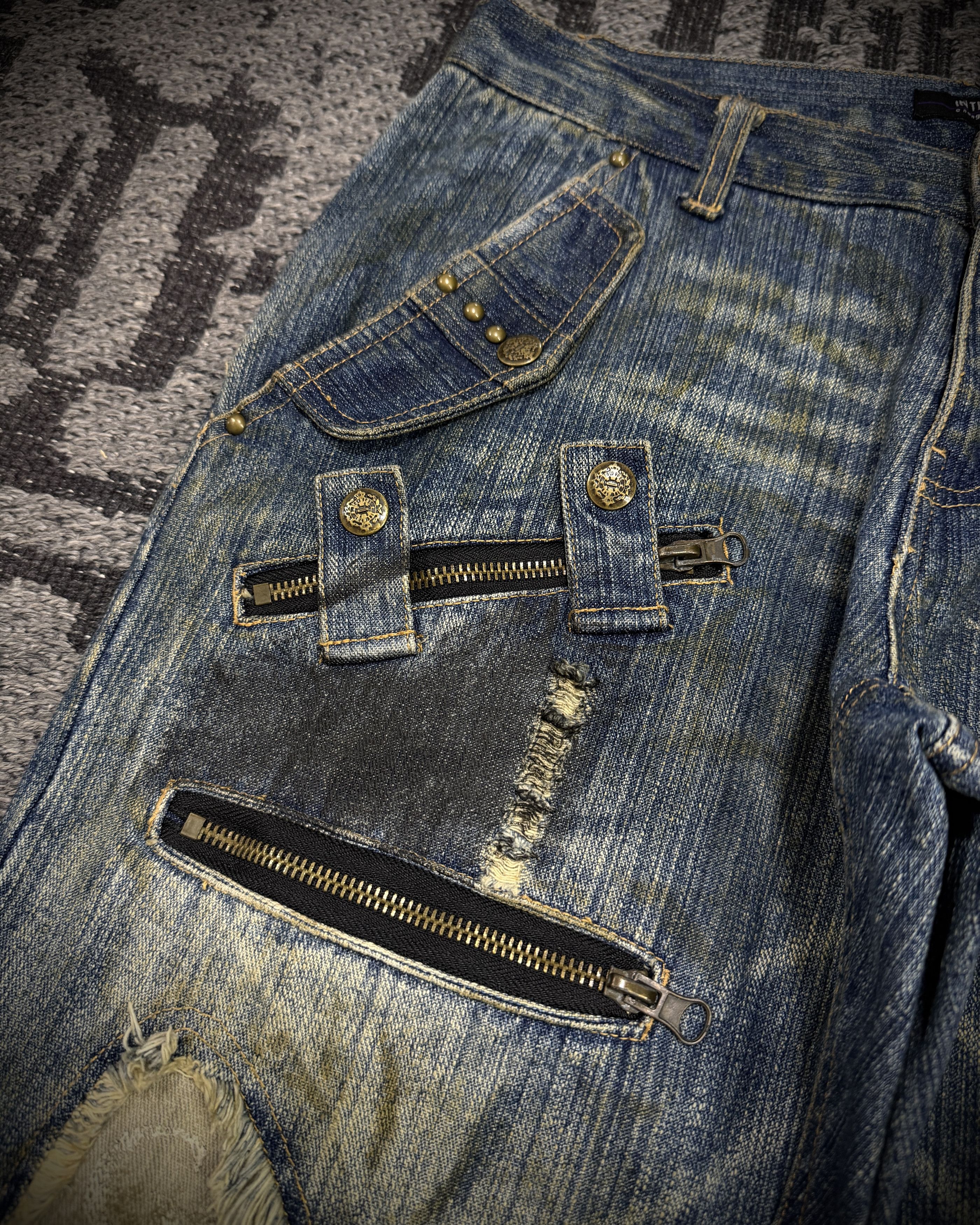 In The Attic In The Attic Dirty Distressed Multi-Zip Bootcut Denim Size US 33 - 6 Thumbnail