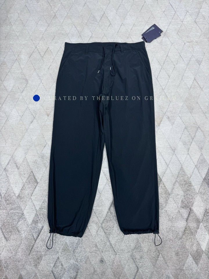 Prada Nylon Drawstring Trousers in Black Size US 36 / EU 52 - 1 Thumbnail