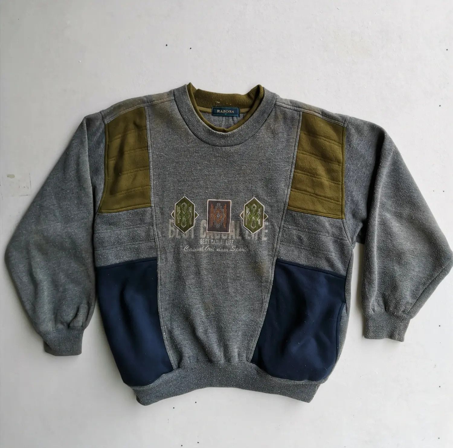 Japanese Brand Vtg Razosa Best Casual Life Embroidered Big Logo Sweatshirt Size US M / EU 48-50 / 2 - 1 Thumbnail
