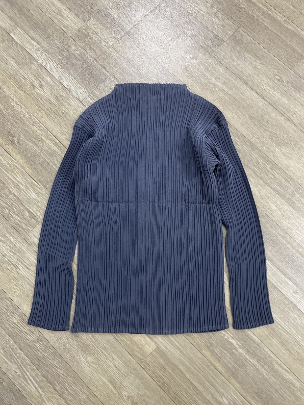 Issey Miyake 2000s Issey Miyake SaintGrace Pleats Dark Gray Long Sleeve Size M / US 6-8 / IT 42-44 - 10 Thumbnail
