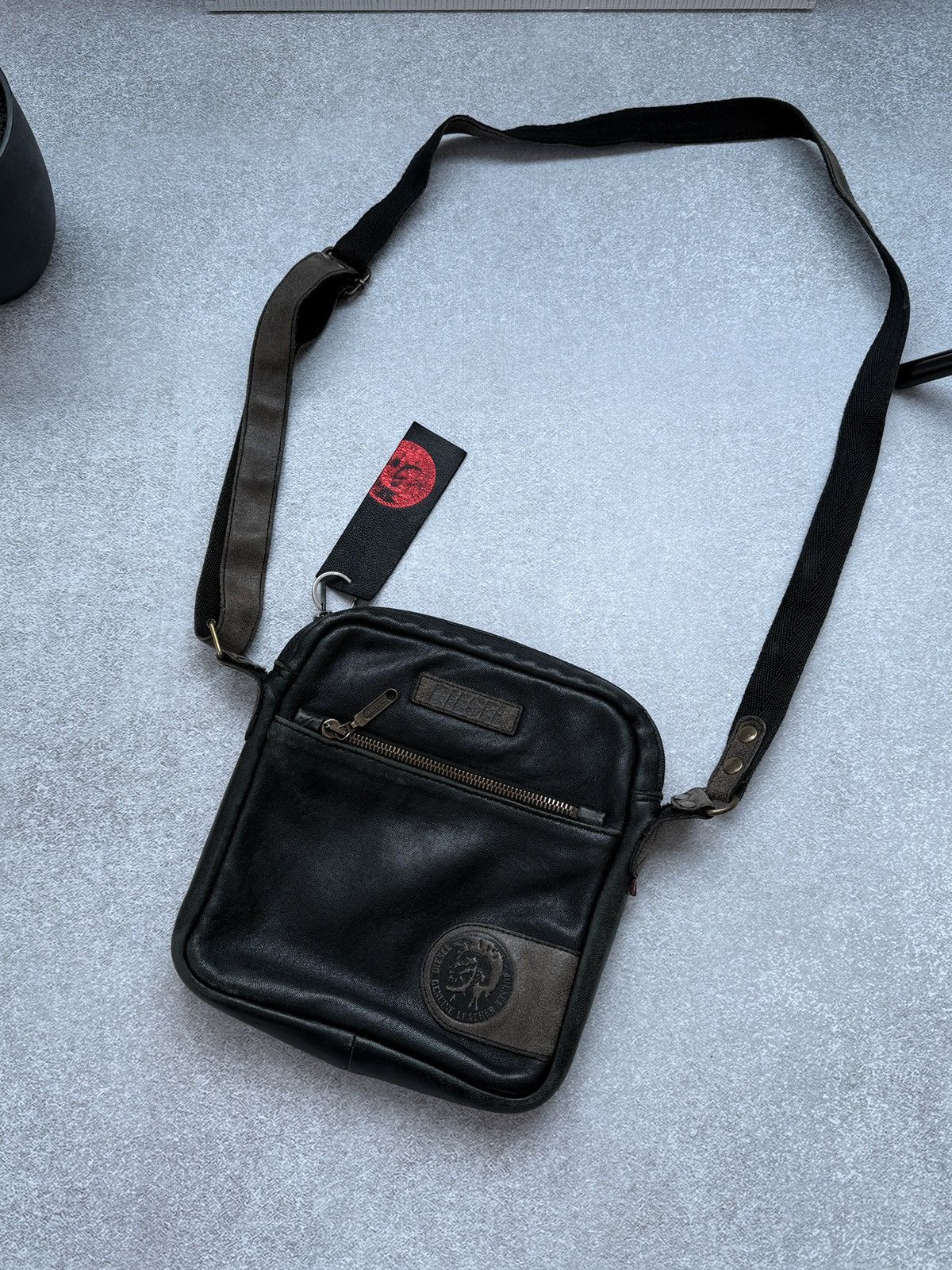 Diesel Vintage Diesel Reversible Messenger Bag Leather Black Men’s Size ONE SIZE - 1 Thumbnail