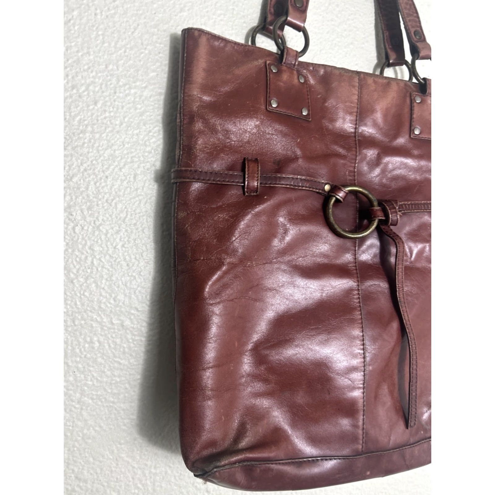 The Territory Ahead VINTAGE Territory Ahead Brown Leather Shoulder Bag Distressed Large Tote Women 14.5x12x3 Mens? Women? Size ONE SIZE - 2 Thumbnail