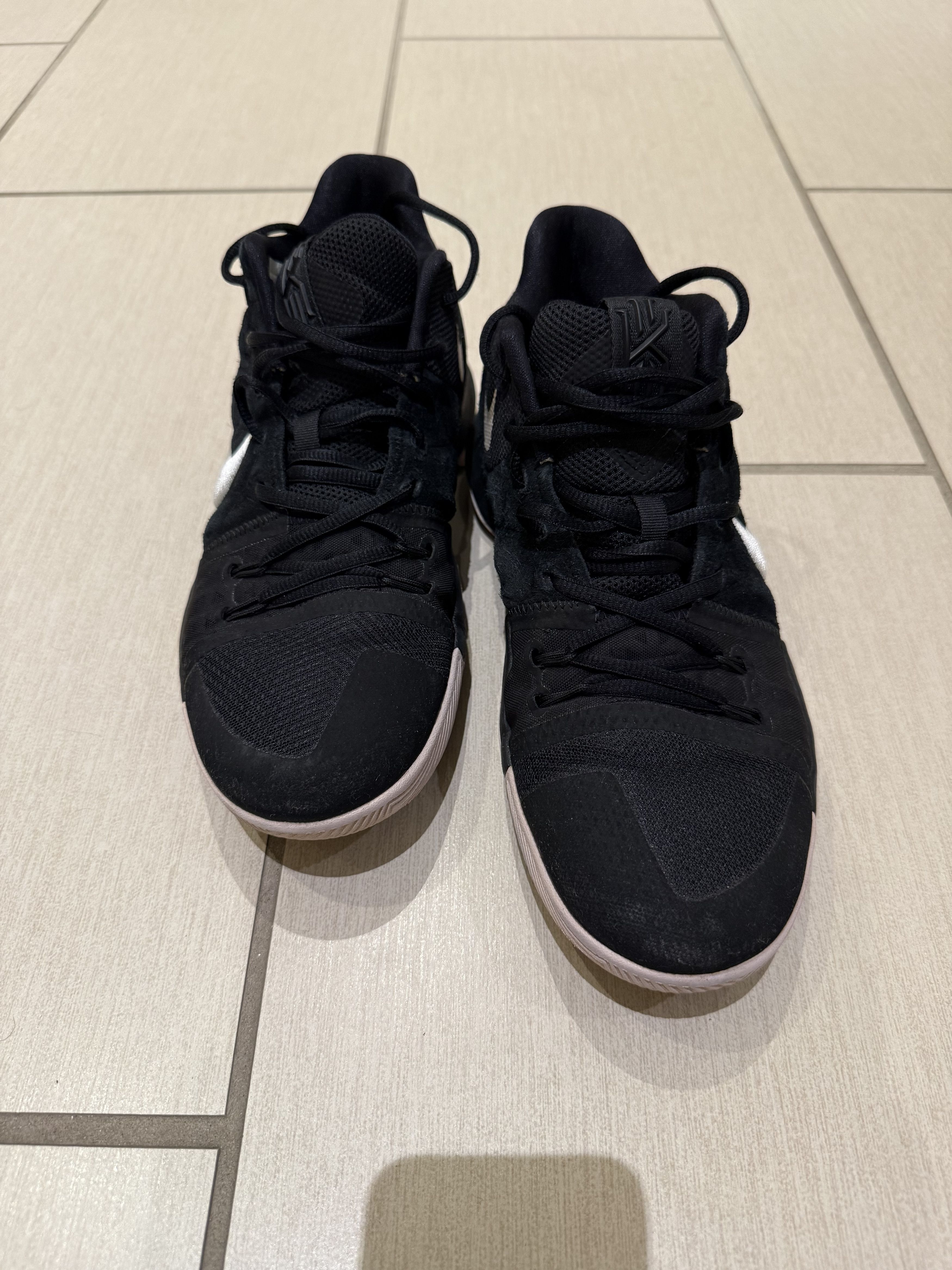 Nike Nike Kyrie 3 Black Suede Size US 10.5 / EU 43-44 - 2 Thumbnail