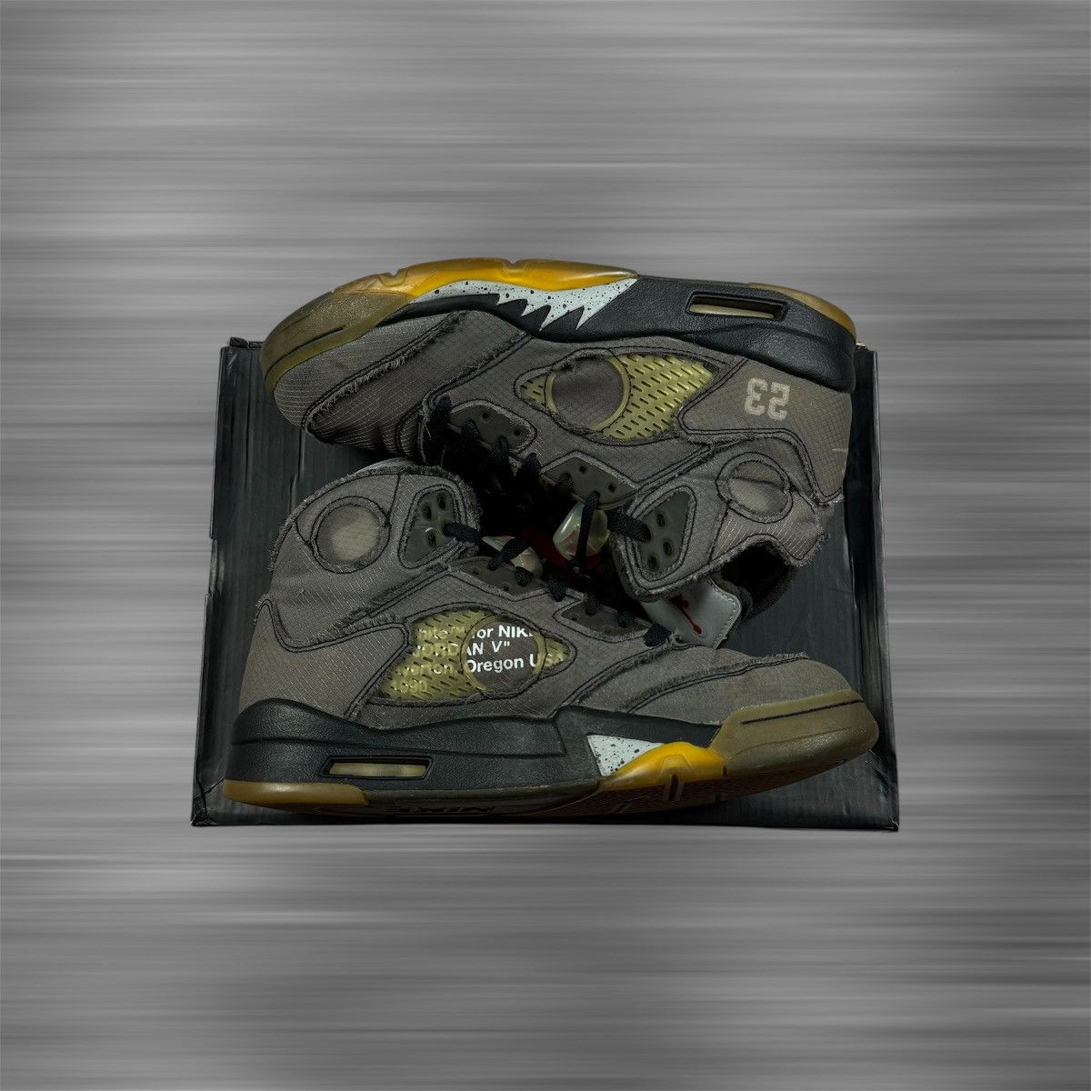 Jordan Brand × Off-White Jordan 5 Retro Off-White Muslin Size US 9 / EU 42 - 2 Thumbnail