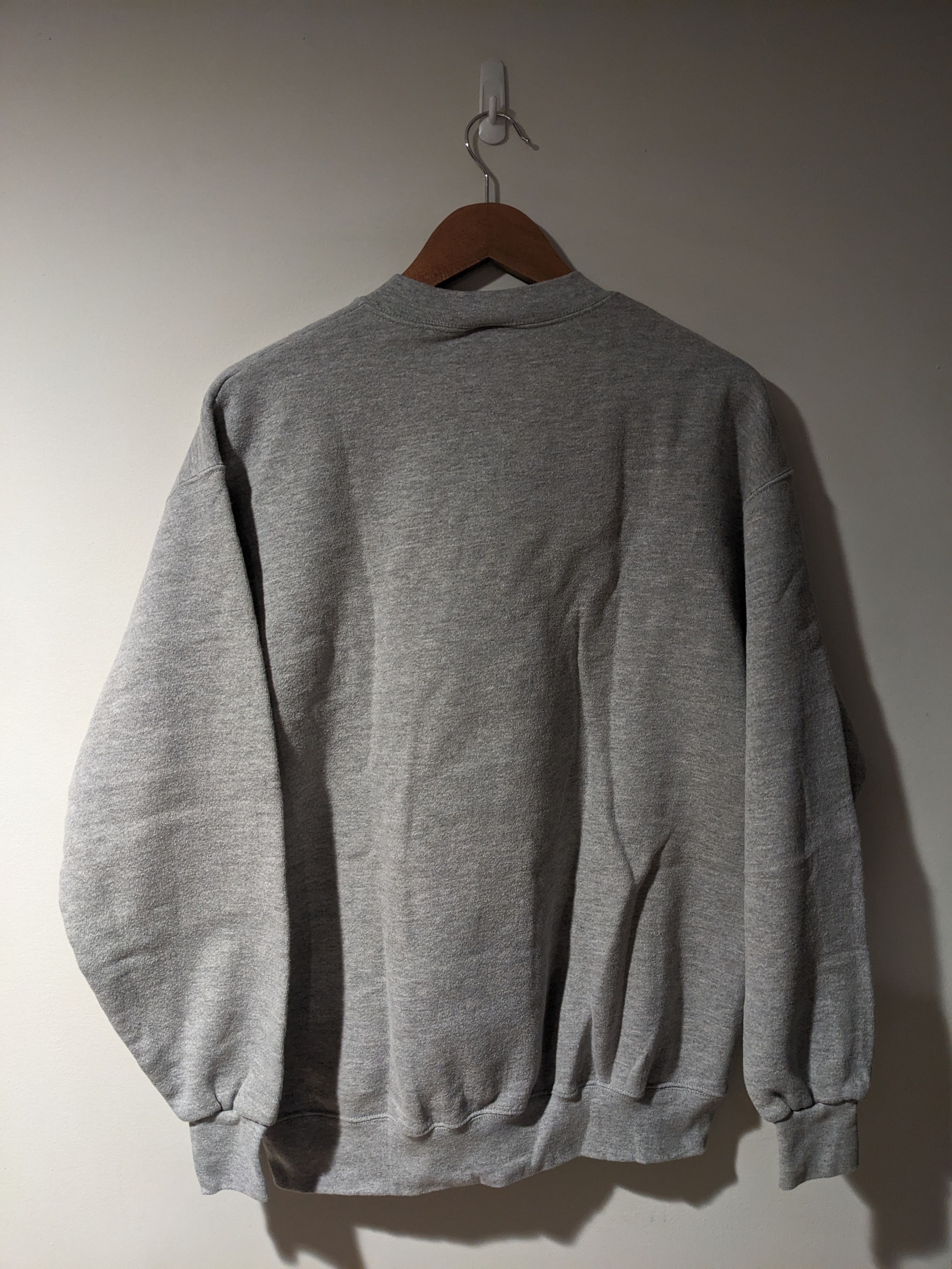 Disney × Vintage Vintage 90s Winnie the Pooh Love Stings Honey Sweatshirt Size US L / EU 52-54 / 3 - 4 Thumbnail