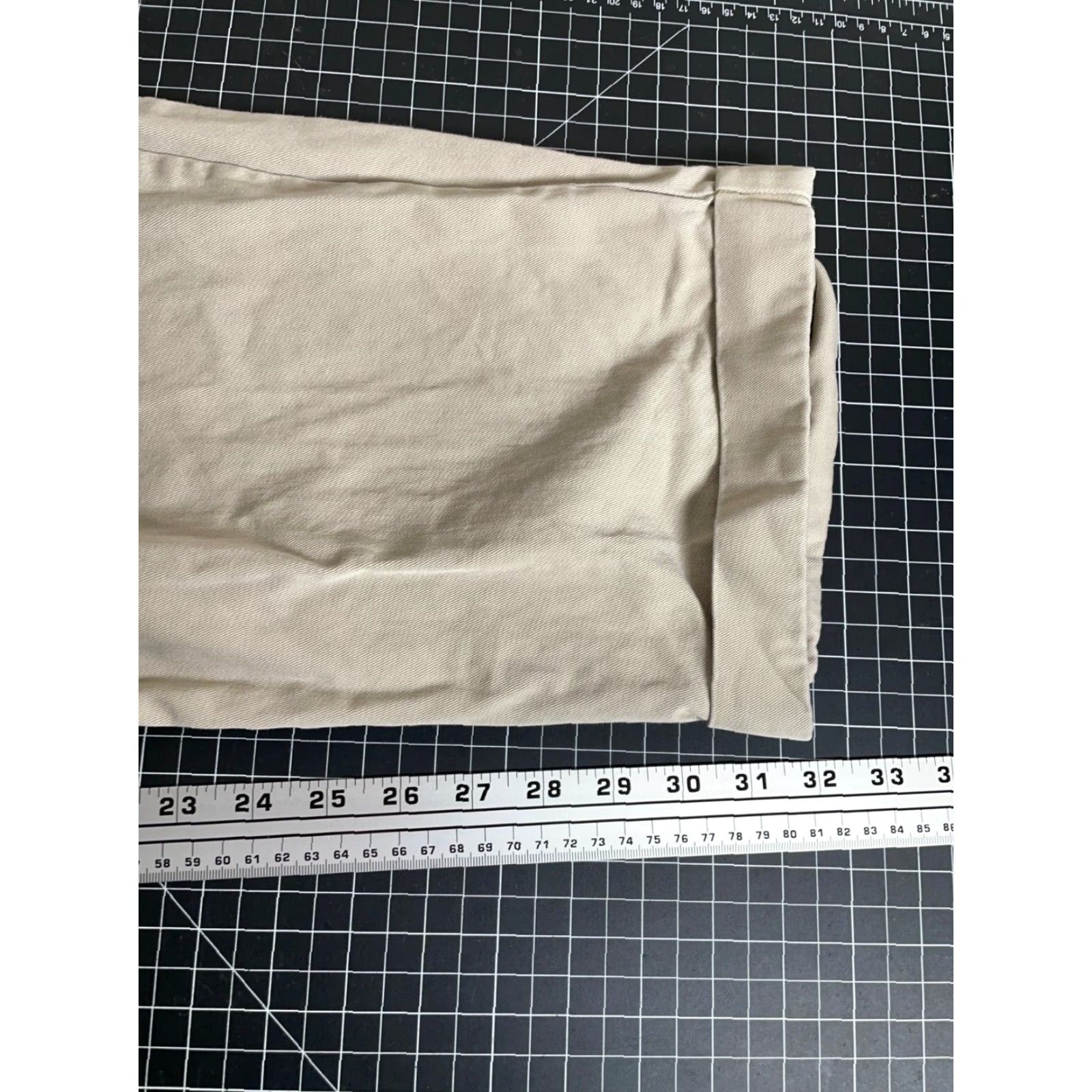 Polo Ralph Lauren VINTAGE Polo Ralph Lauren Chino Pants Men's 40x32 Beige Pleated High Rise Regular Inseam 32 Cuffed Preppy Retro Loyalist Mens Size US L / EU 52-54 / 3 - 6 Thumbnail
