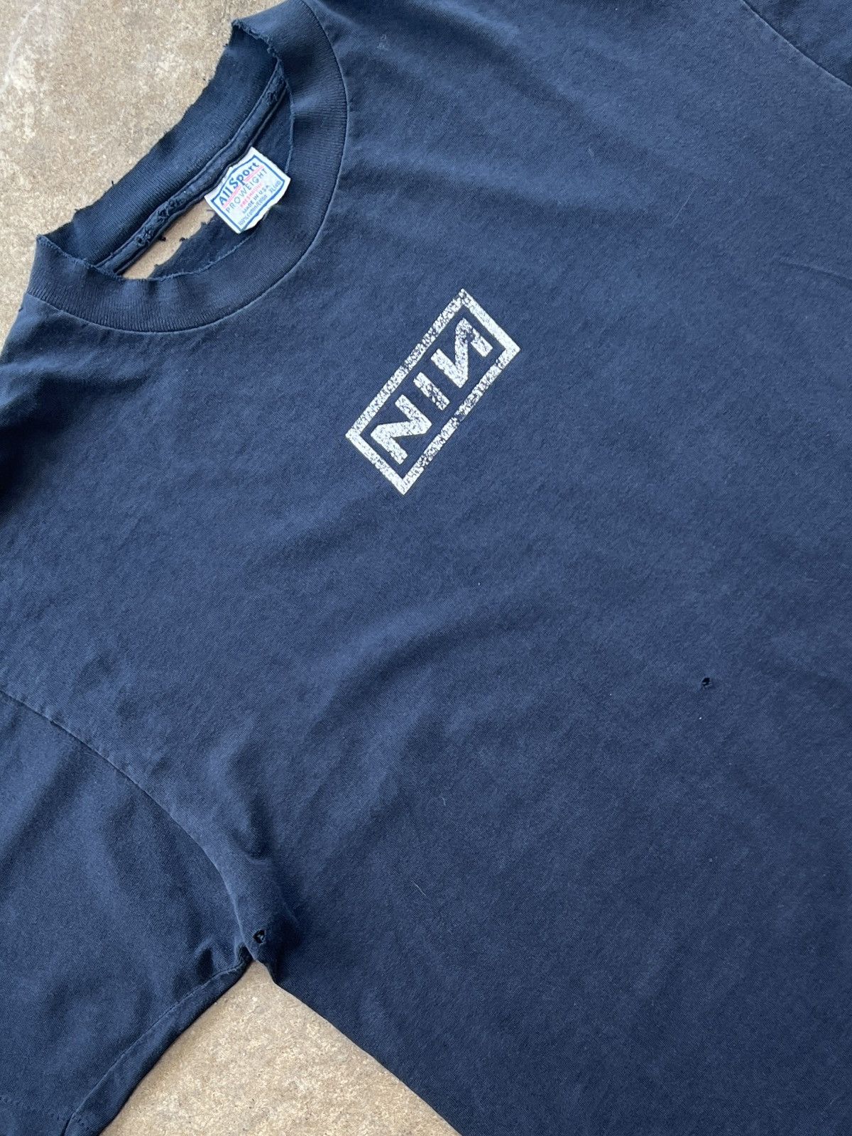 Band Tees Vintage 1990 Nine Inch Nails NIN Distressed Tee XL Size US XL / EU 56 / 4 - 1 Thumbnail