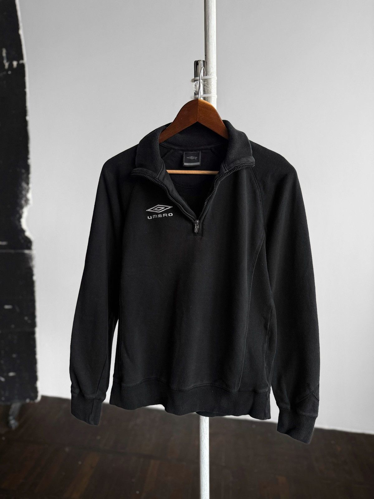 Umbro Umbro Mens Vintage 1/4 Zip Sweatshirt Black Logo Pullover Size US S / EU 44-46 / 1 - 1 Thumbnail