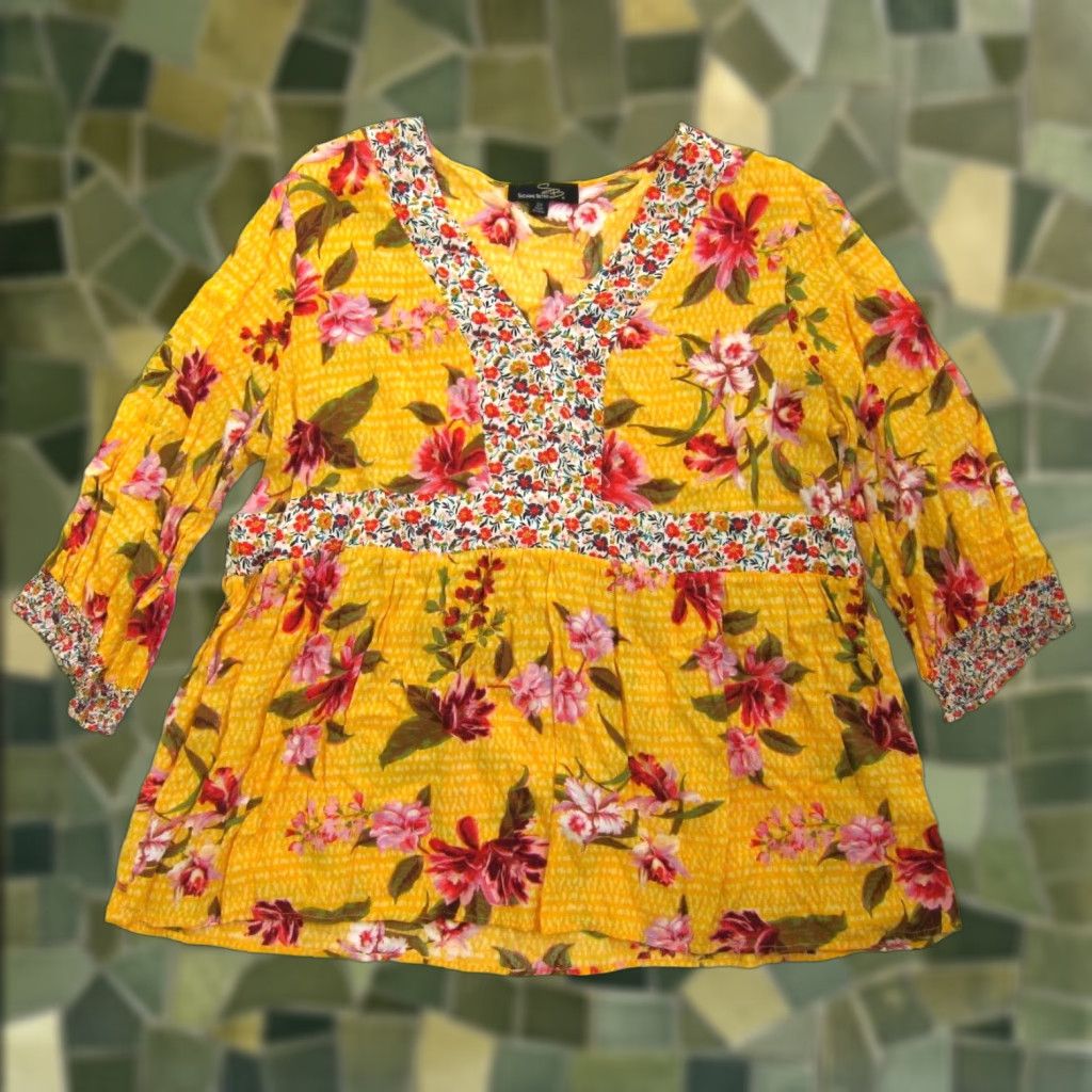Vintage Suzanne Betro 100% Rayon Yellow Floral 3/4 Sleeve Tunic Blouse 2X Size XXL / US 16-18 / IT 52-54 - 1 Thumbnail