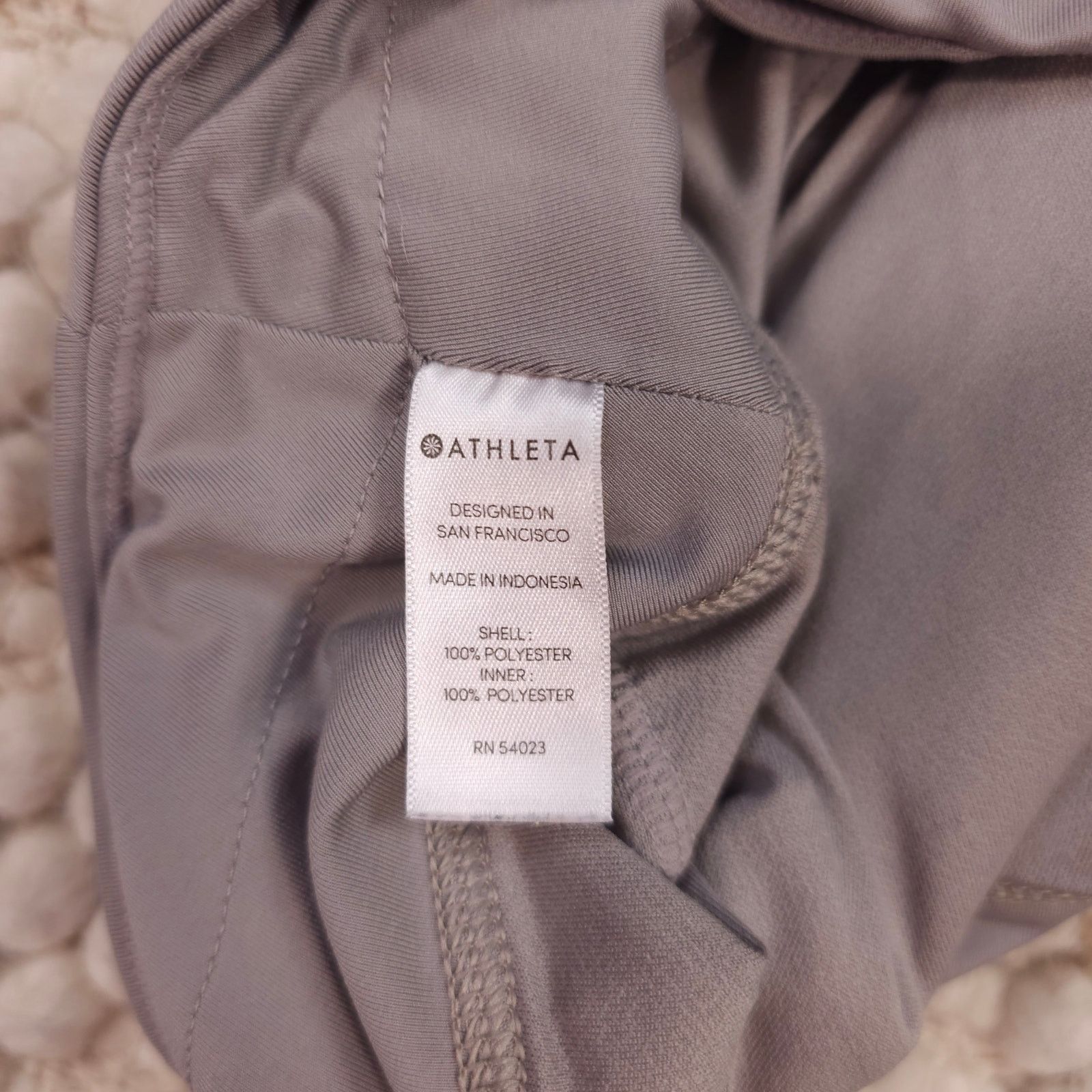 Athleta Athleta Print Laser Run Shorts Taupe Leaf Print Sz Medium Size 30" / US 8 / IT 44 - 6 Thumbnail