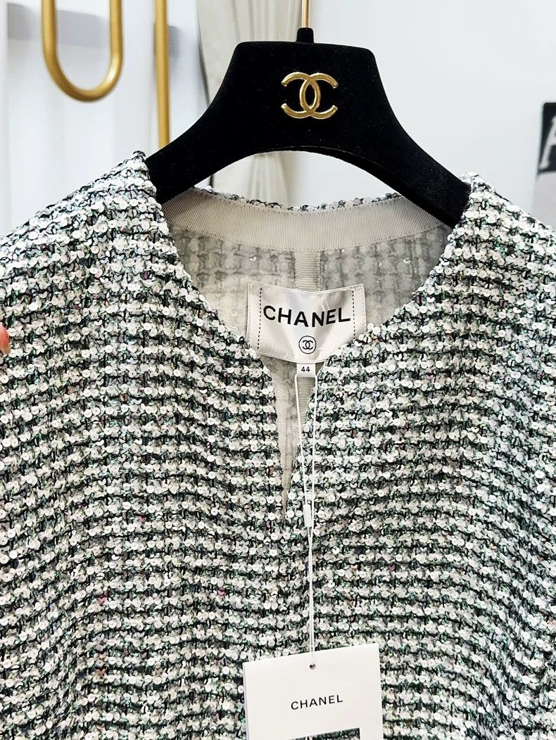 Chanel Chanel 23P preview series green sequin embroidered jacket Size M / US 6-8 / IT 42-44 - 4 Thumbnail