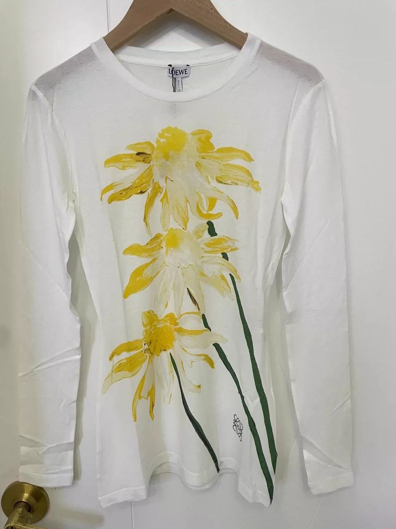 Loewe LOEWE White long sleeves with a base Size XS / US 0-2 / IT 36-38 - 1 Thumbnail