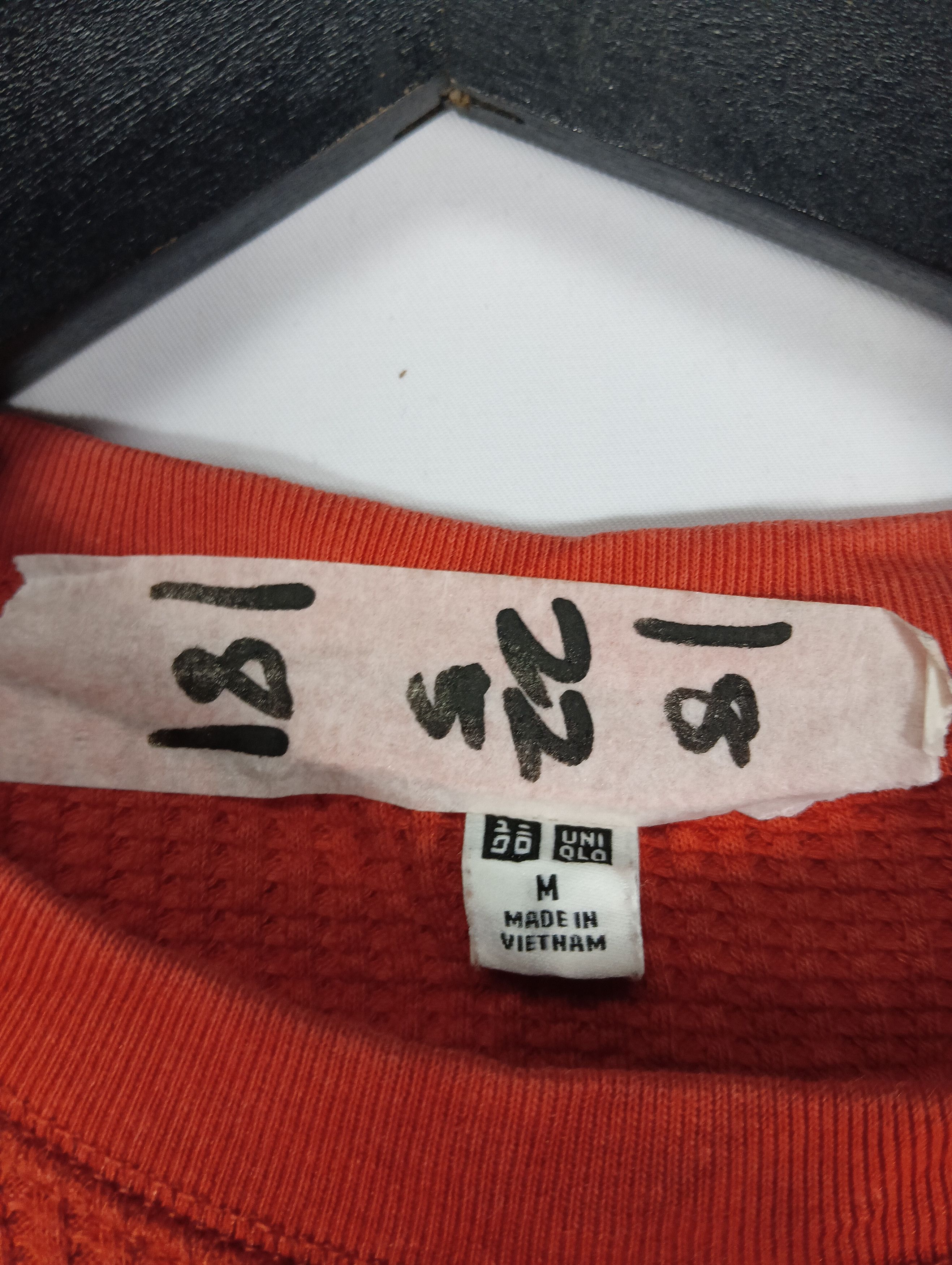 Uniqlo uniqlo Tee plain Size US S / EU 44-46 / 1 - 3 Thumbnail