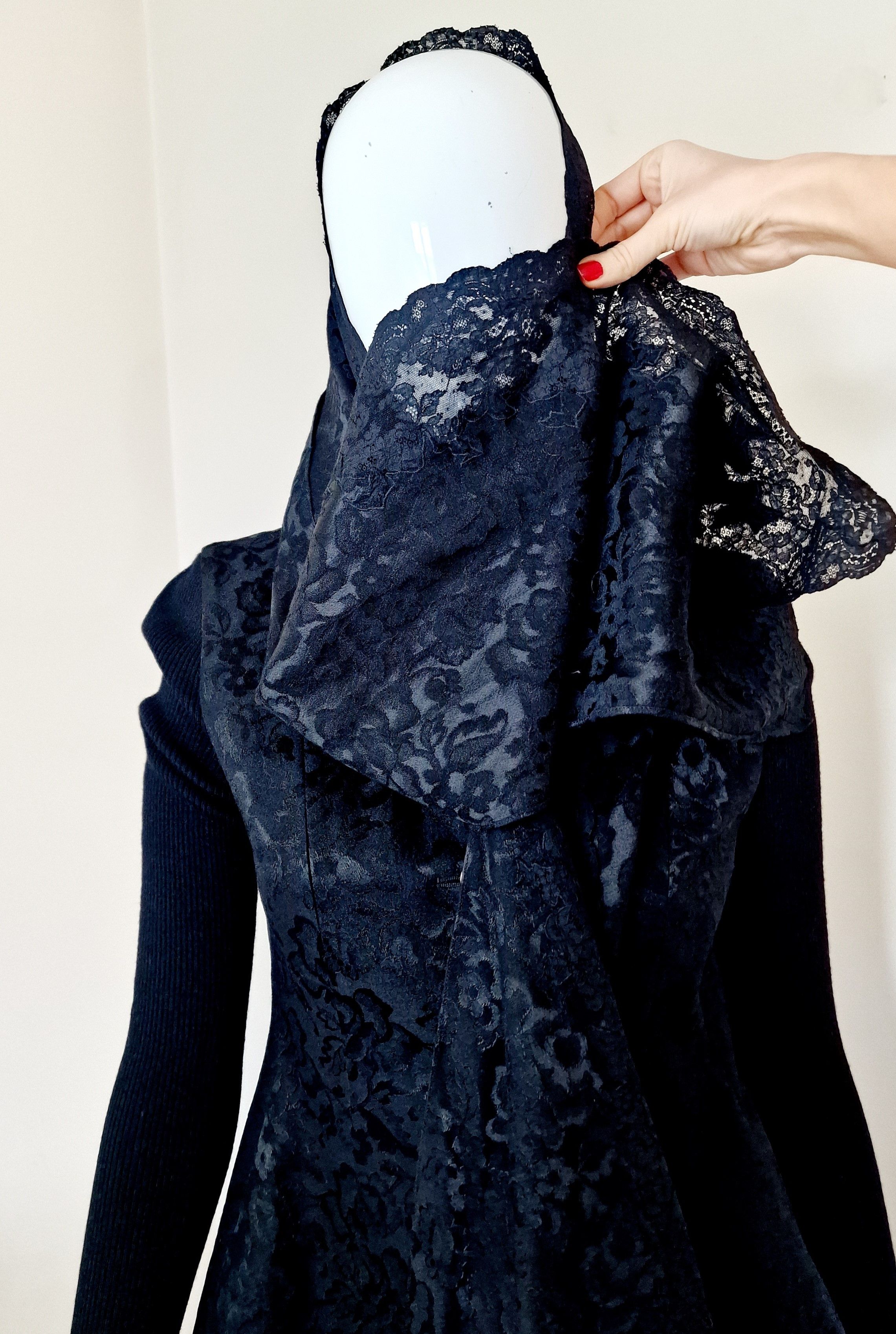 Dior Christian Dior 1998 Galliano Lace Mourning Veil Dress Suit Size M / US 6-8 / IT 42-44 - 8 Thumbnail