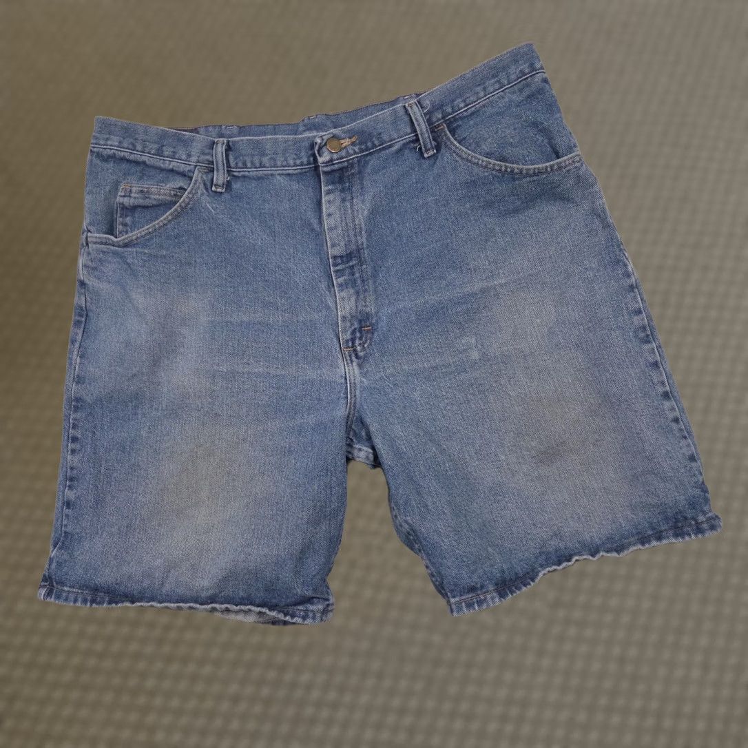 Wrangler Wrangler Shorts Mens 40 Blue Denim Relaxed Fit Bermuda Casual Size US 40 / EU 56 - 1 Thumbnail