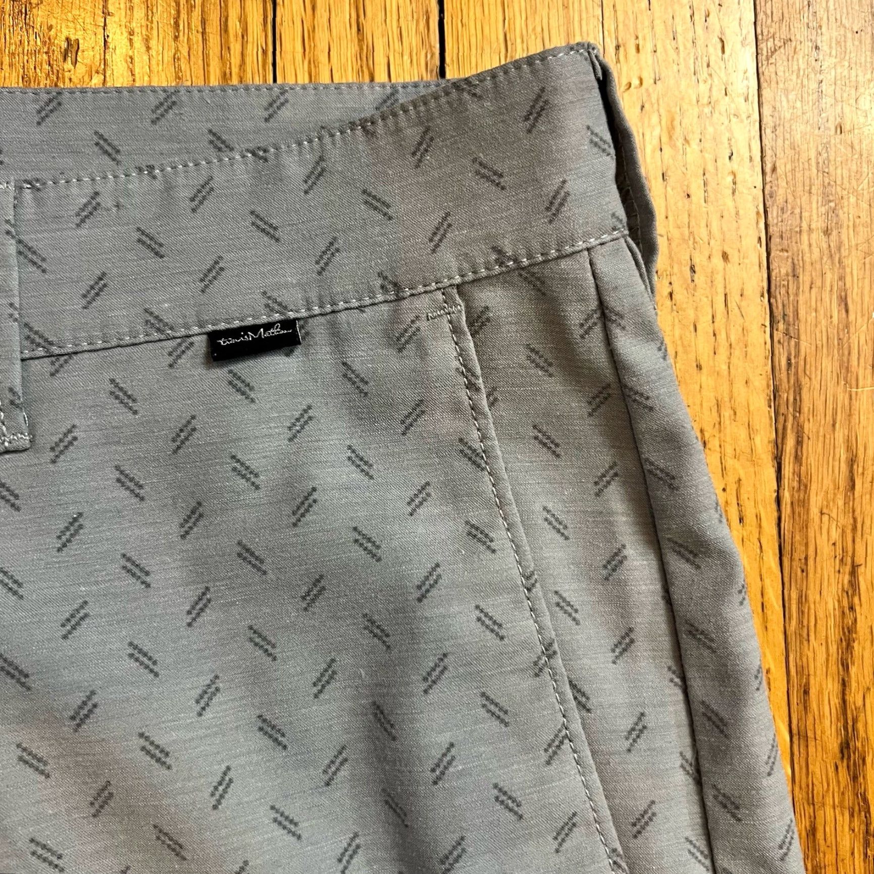 TravisMathew Travis Mathew Shorts Mens 32 Gray Performance Golf Stretch Flat Front Geometric Chino Regular Mens Size US 32 / EU 48 - 2 Thumbnail