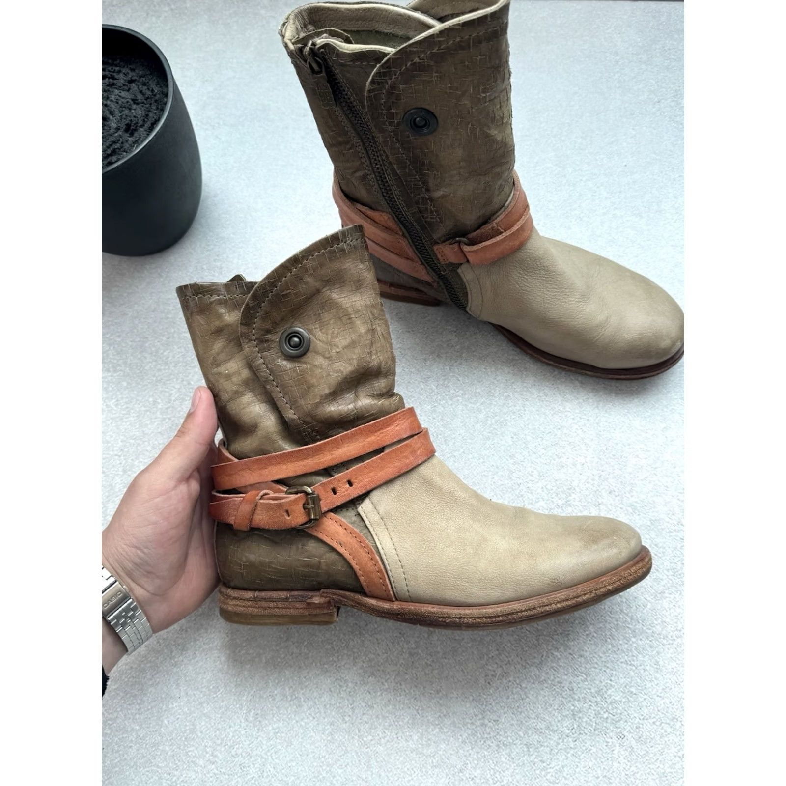 A.S.98 VINTAGE A.S 98 Airtep Swamp Ankle Women Leather Biker Boots Size 37 US 6.5 Beige 80s 90s A.S98 Shoes Womens Boots Size US 7 / IT 37 - 7 Thumbnail