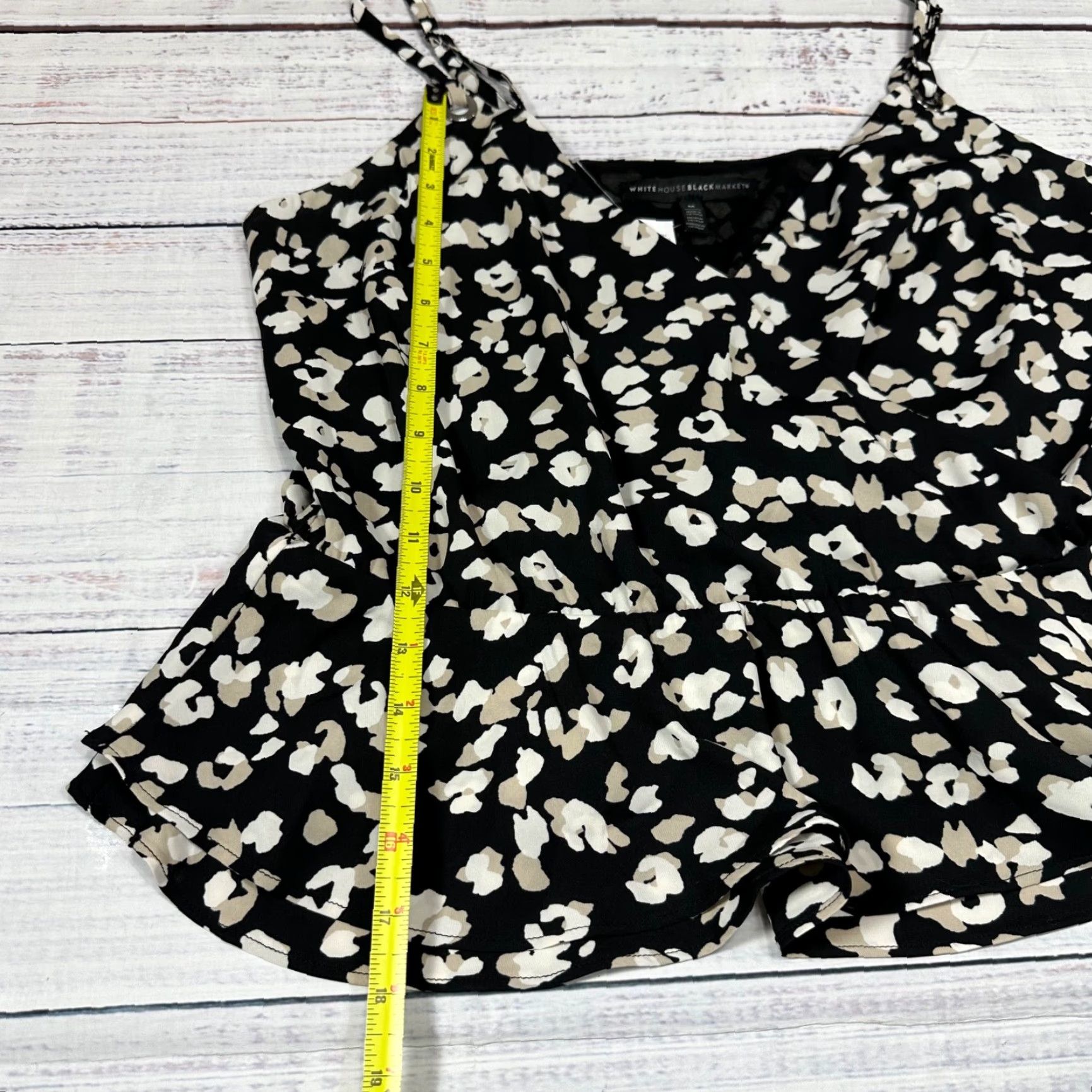 White House Black Market White House Black Market Camisole Tank M Womens Animal Print Shirt Color Black SL Surplie Tie Cami Top Confetti Print Size M / US 6-8 / IT 42-44 - 2 Thumbnail