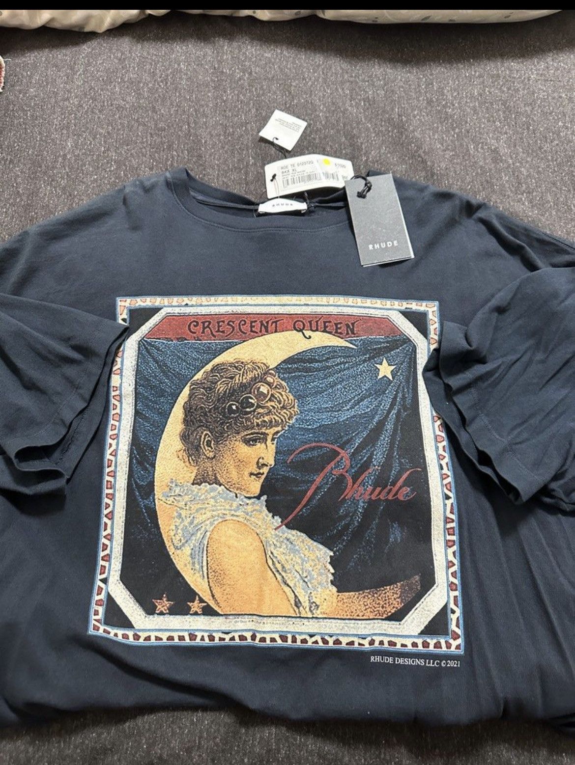 Image of Rhude La - Crescent Queen T-Shirt in Black, Men's (Size XL)