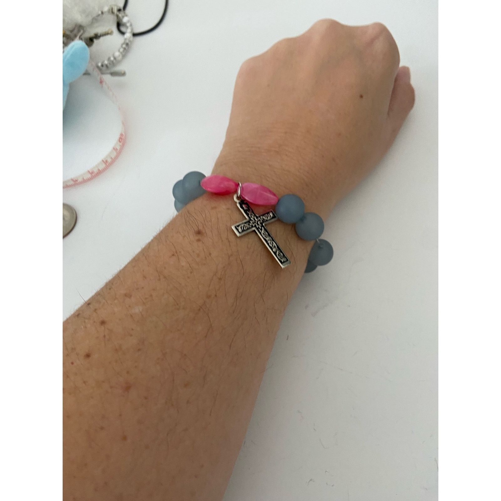 Handmade Cute handmade pink and blue bead bracelet with cross charm Size ONE SIZE - 4 Thumbnail