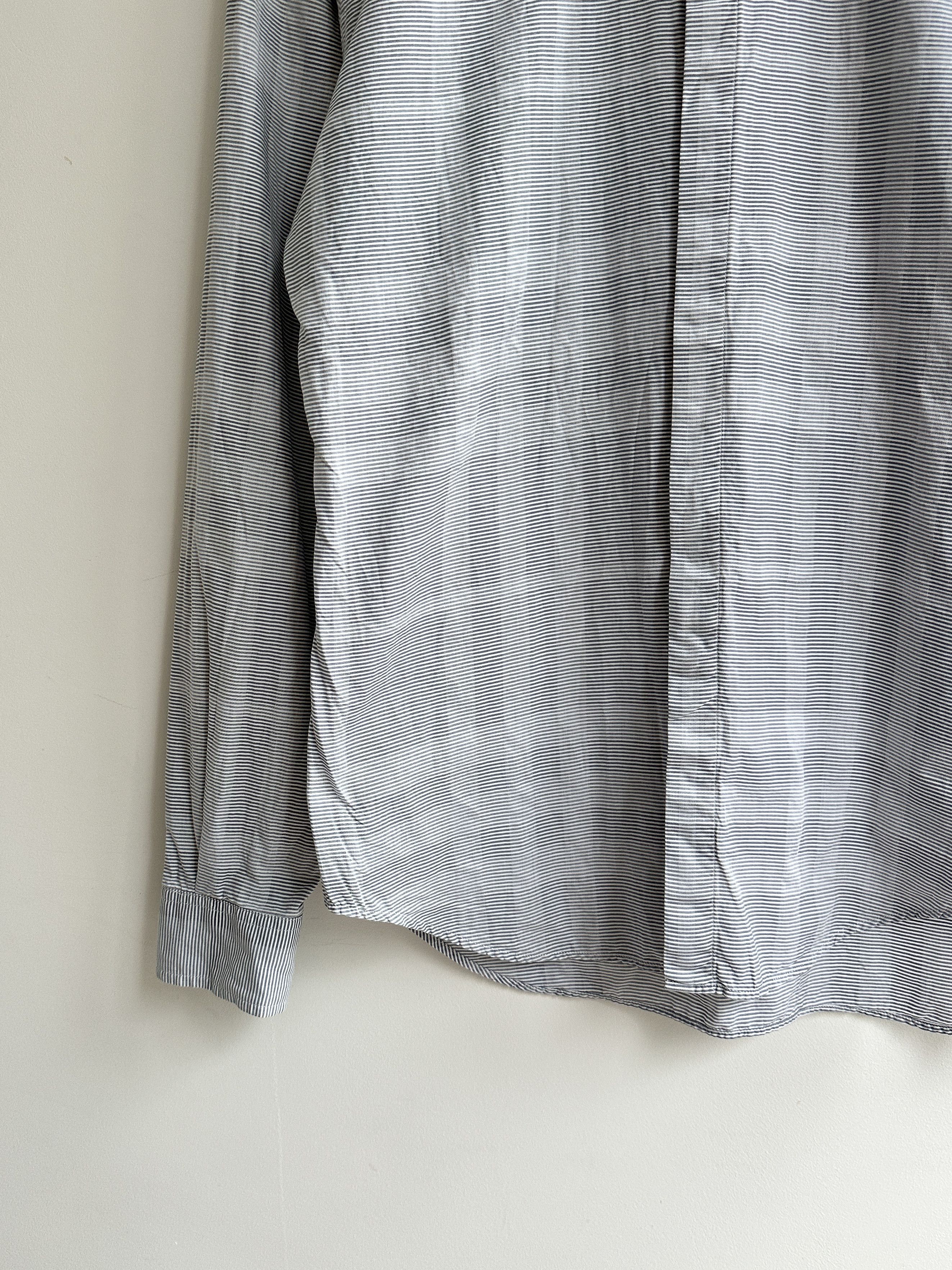 Burberry Burberry Gray Button Up Shirt Size US L / EU 52-54 / 3 - 3 Thumbnail
