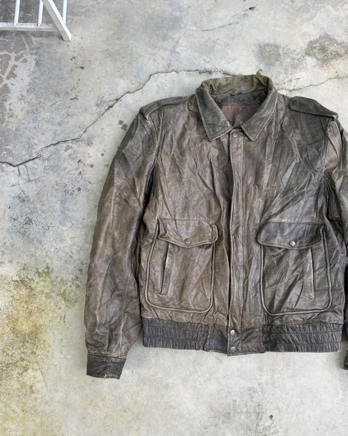 Kadoya Vintage Distressed Cafe Racer Aviator Pilot Leather Jacket Size US L / EU 52-54 / 3 - 4 Thumbnail