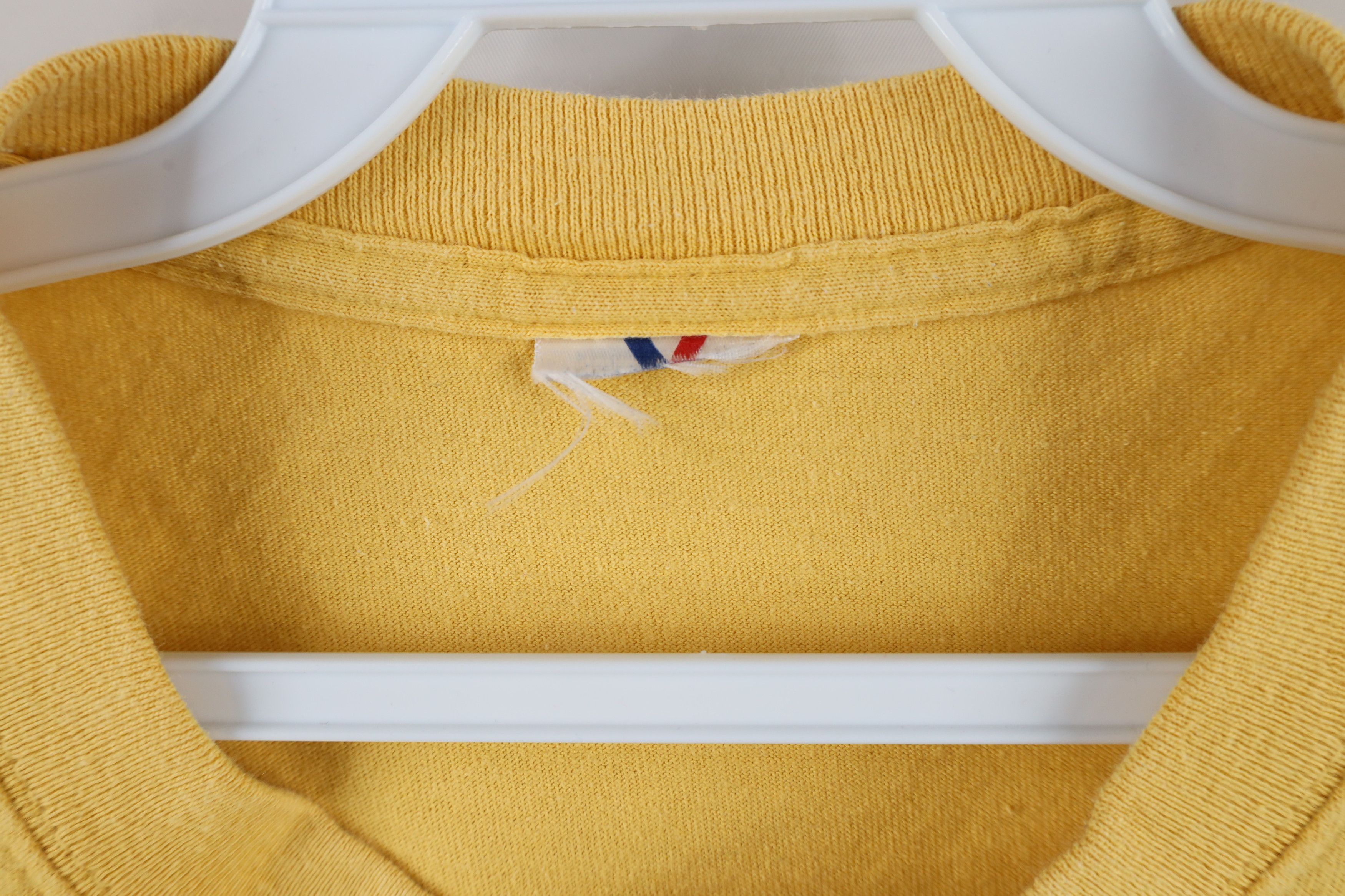 Vintage Vintage 90s Streetwear Fishermans Wharf T-Shirt Yellow Size US XL / EU 56 / 4 - 6 Thumbnail