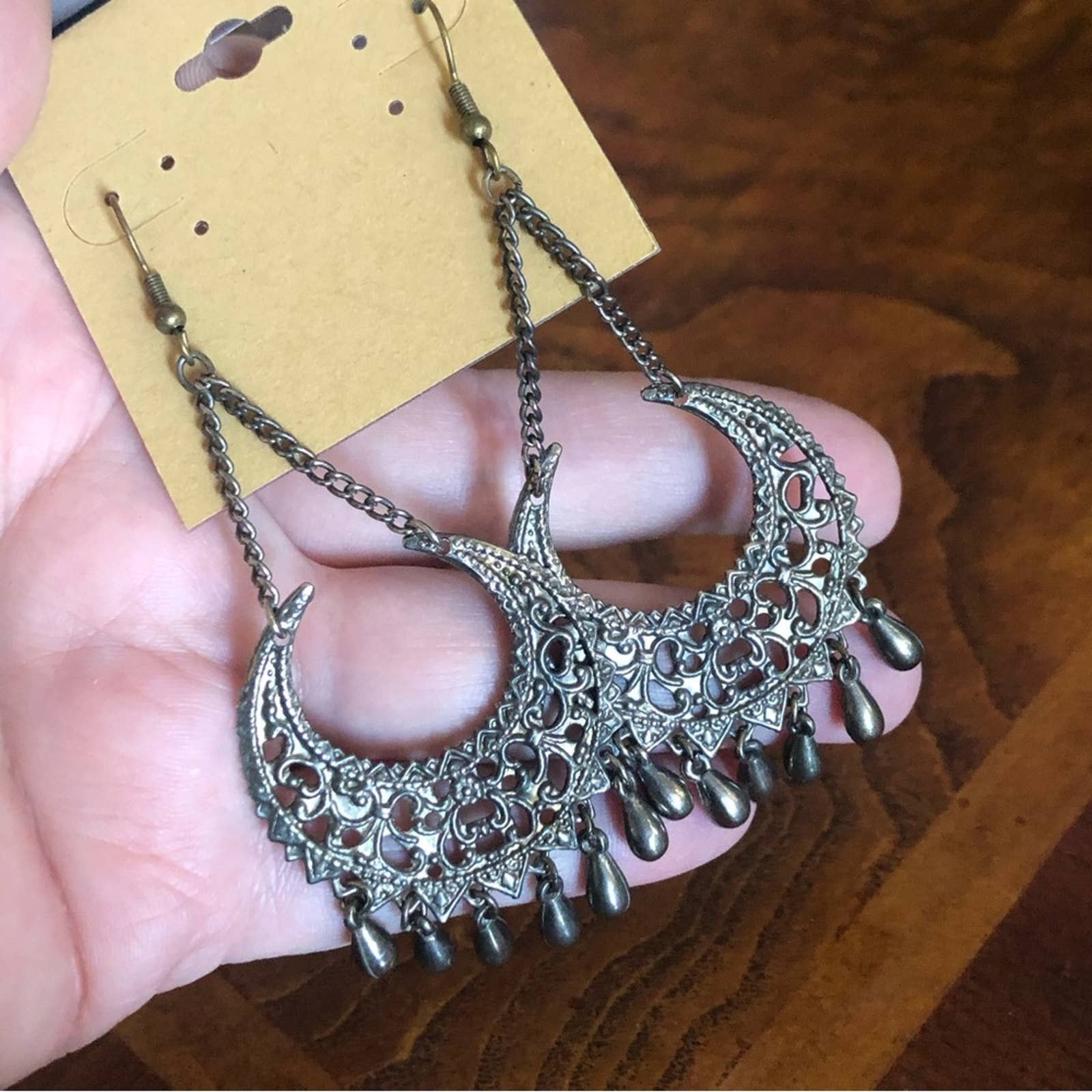 Jewelry Repurposed dark brass filigree chandelier earrings Size ONE SIZE - 2 Preview
