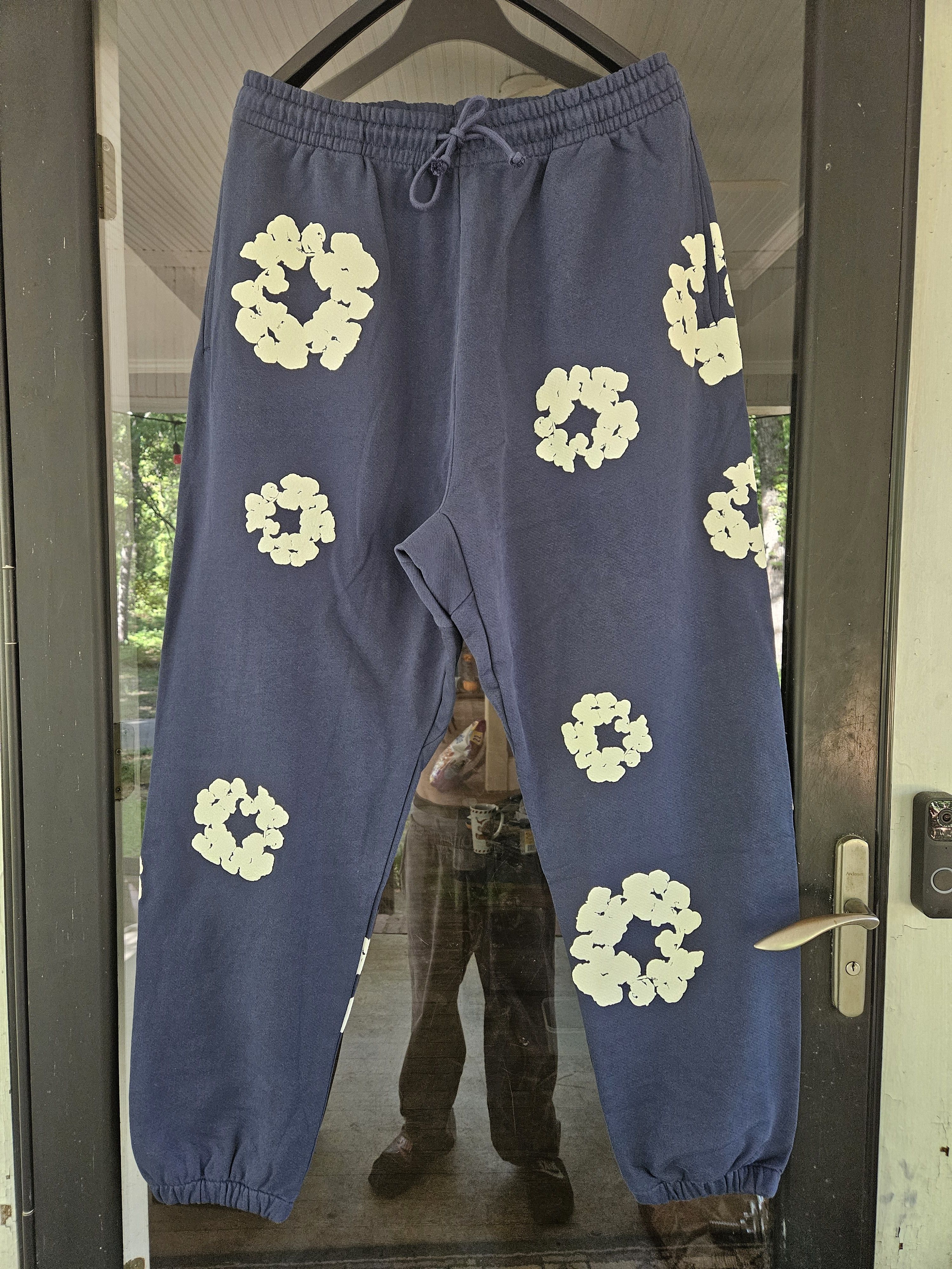 DENIM TEARS Navy Blue Cotton Wreath Baggy Sweatpants Size US 38 / EU 54 - 1 Thumbnail