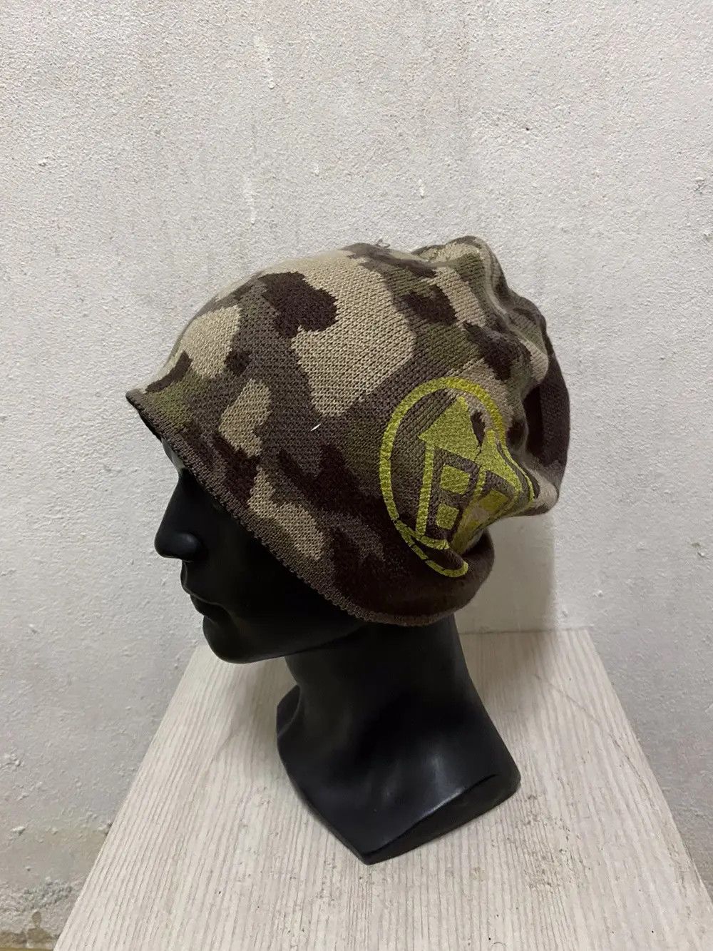 Vintage Vintage Military Design Overprint Beanie Hat Size ONE SIZE - 2 Thumbnail