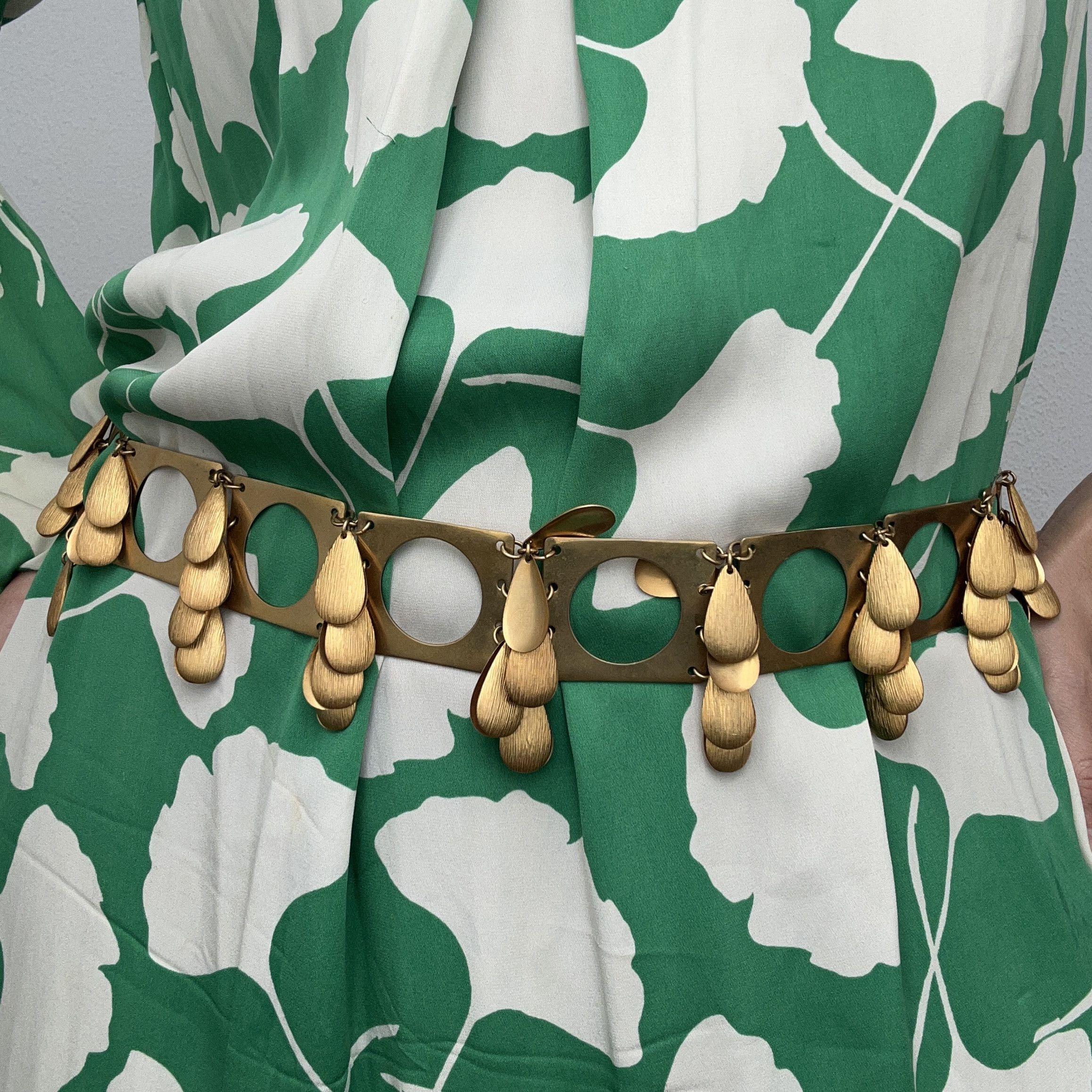 Vintage Vintage 1970s Gold Brutalist Leaf Belt Size ONE SIZE - 6 Thumbnail