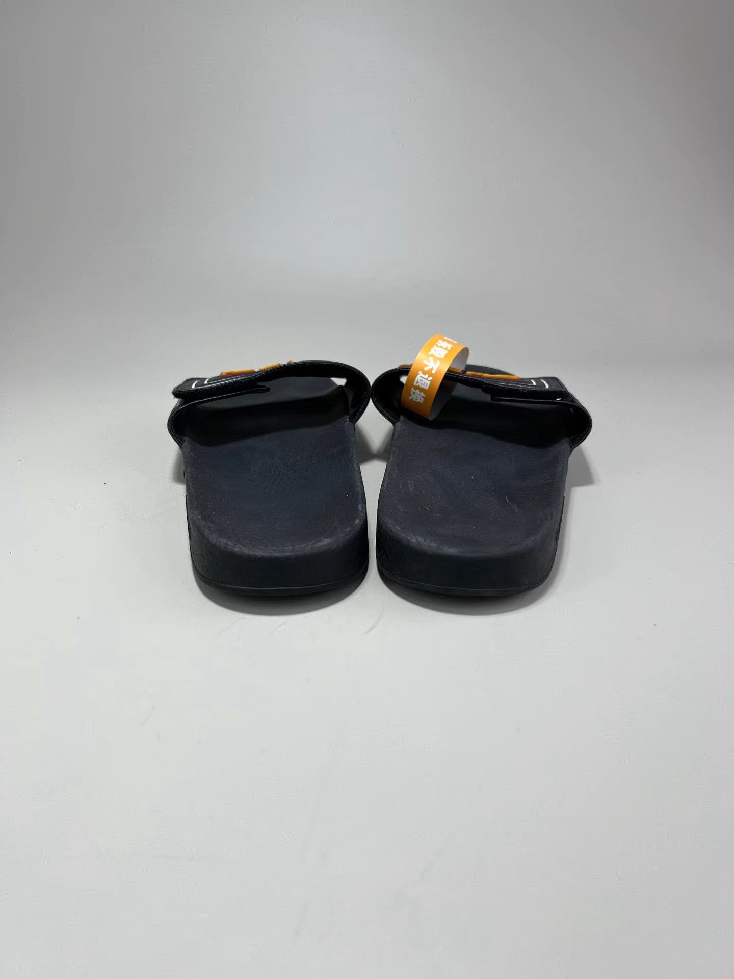 Gucci GUCCI Embossed Logo Slide Sandals Size US 10 / EU 43 - 3 Thumbnail