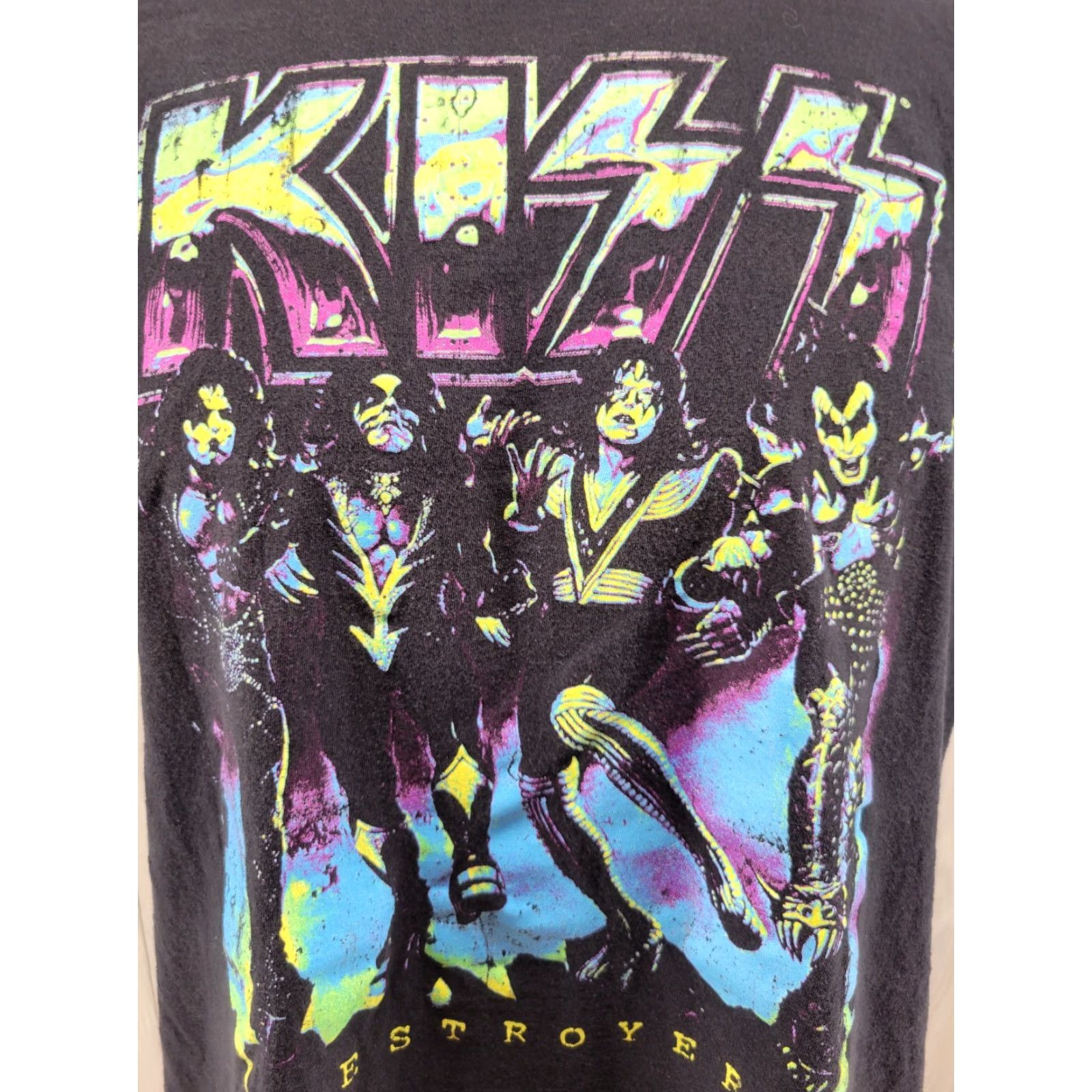 Vintage KISS Destroyer T-Shirt XL Black Neon Distressed Logo Crew Neck Short Sleeve Men Size US XL / EU 56 / 4 - 2 Thumbnail