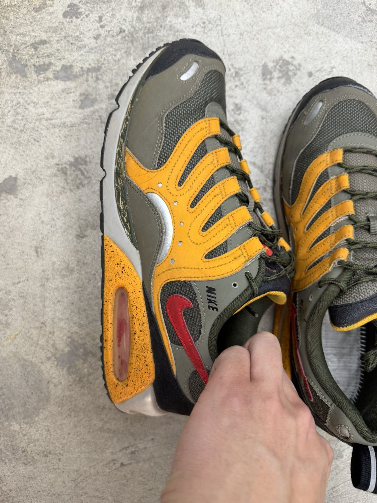 Nike Nike Air Terra Humara Boba Fett Cargo Khaki University Red Size US 10.5 / EU 43-44 - 6 Thumbnail