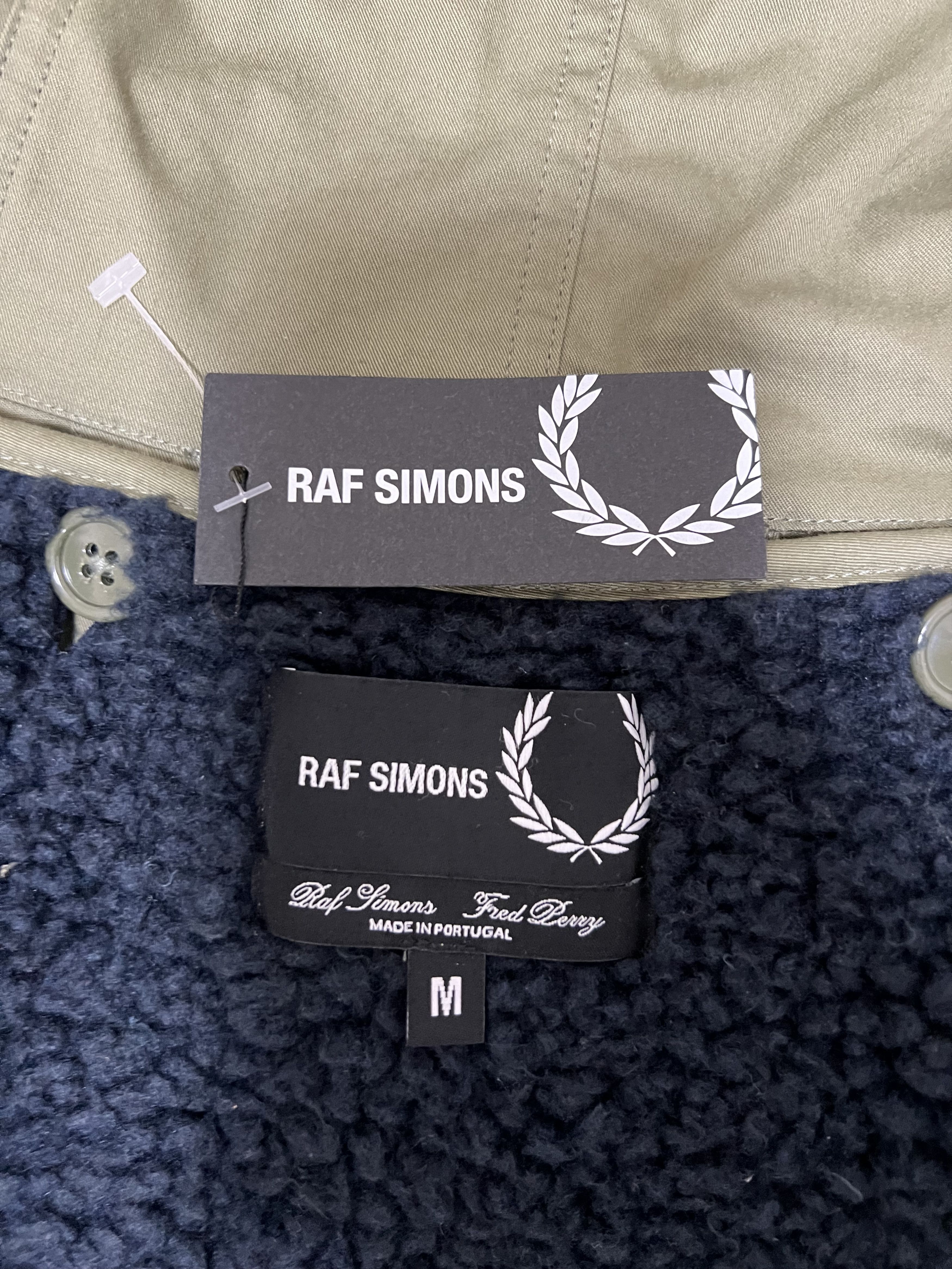 Fred Perry × Raf Simons 💚 AW20 Raf Simons x Fred Perry Detachable Liner Parka Olive Size US M / EU 48-50 / 2 - 4 Thumbnail
