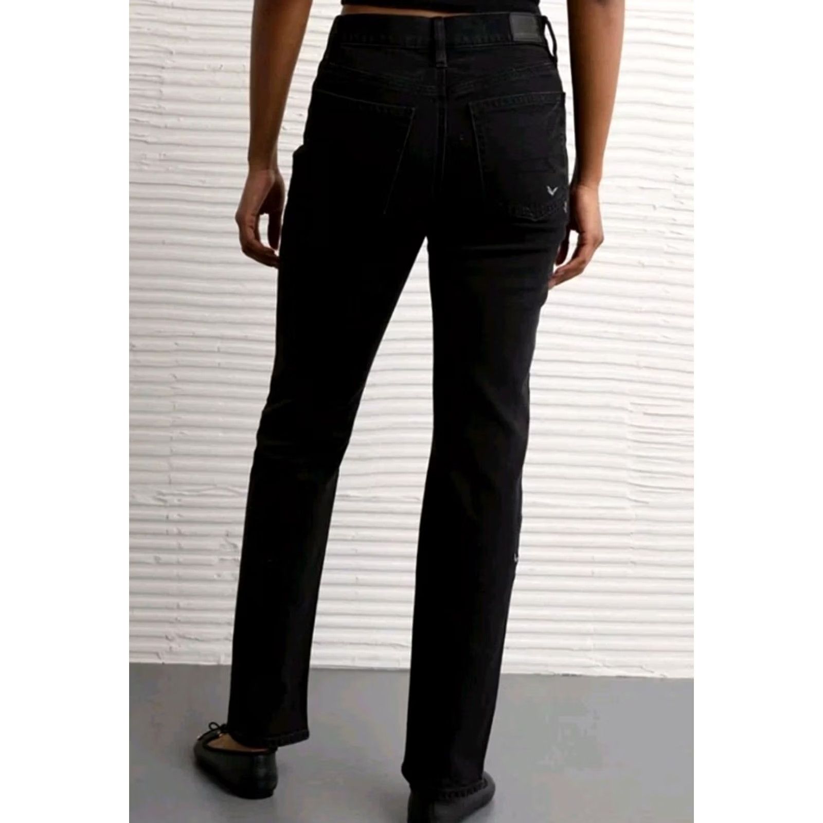 American Eagle Outfitters VINTAGE American Eagle Super High Rise Stretch Straight Bat Embroidered Jeans Sz 2 Short Size 26" / US 2 / IT 38 - 3 Thumbnail