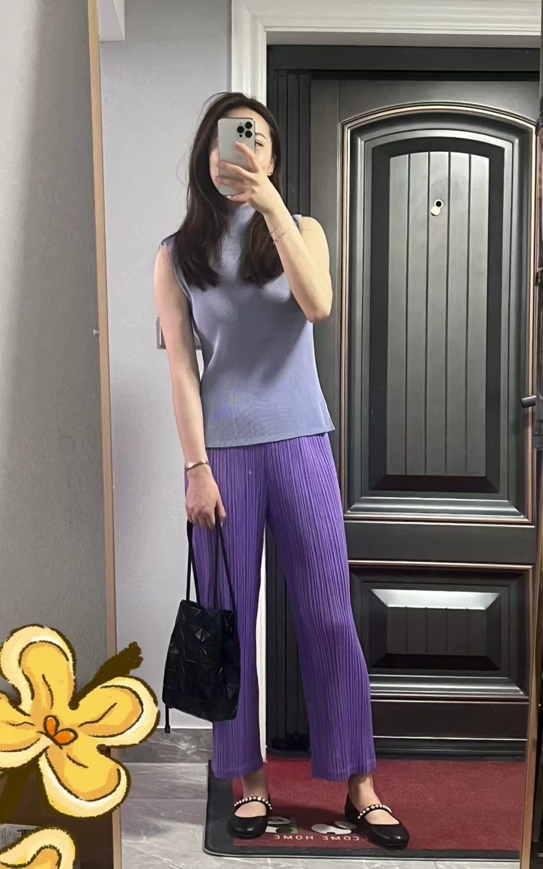 Issey Miyake Issey Miyake size:3 Violet pleated straight-leg pants Size 23" - 2 Thumbnail