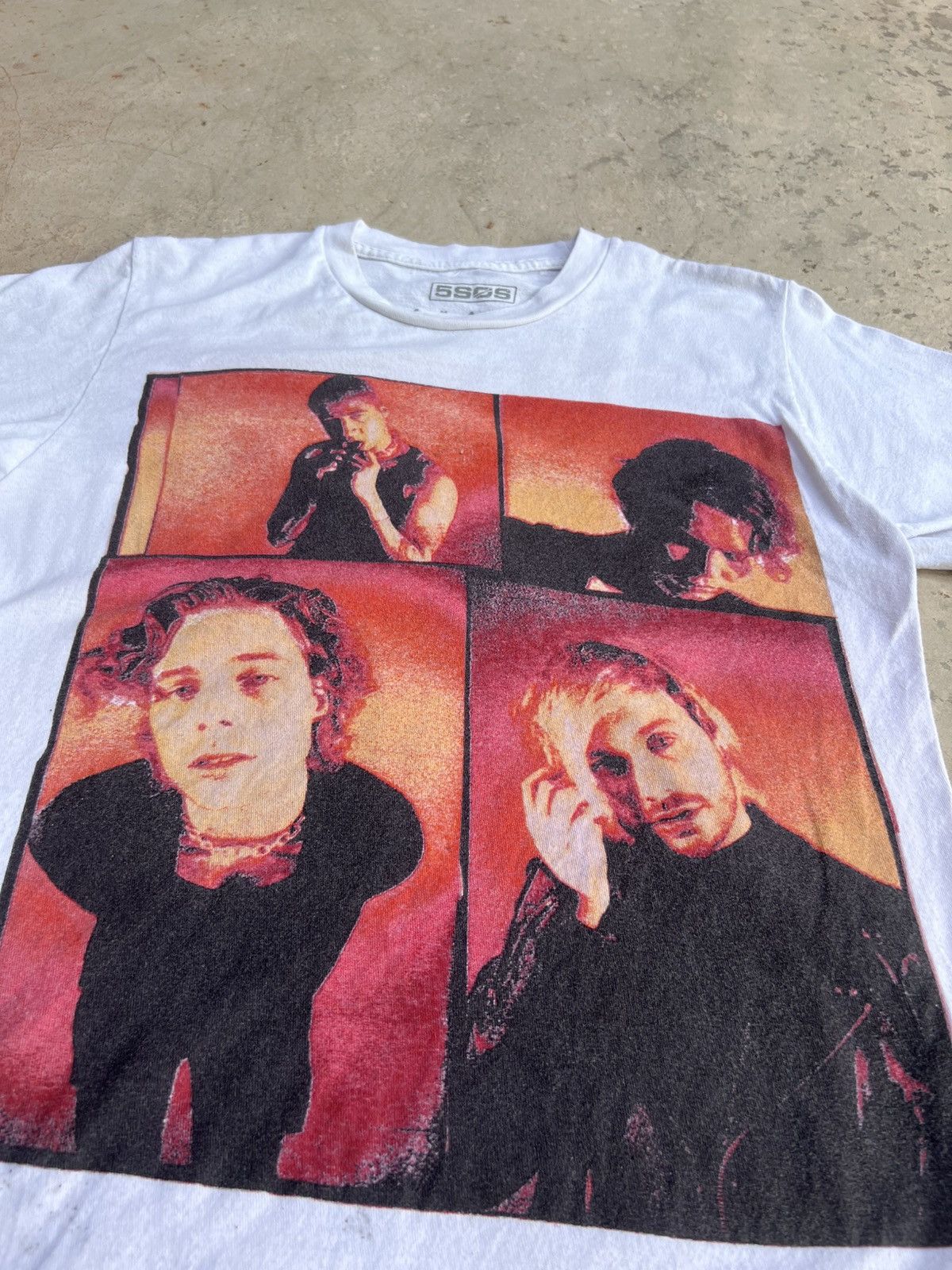 Band Tees 5SOS 5 Second Of Summer 2019 Tour Band Tshirt Size US S / EU 44-46 / 1 - 2 Thumbnail