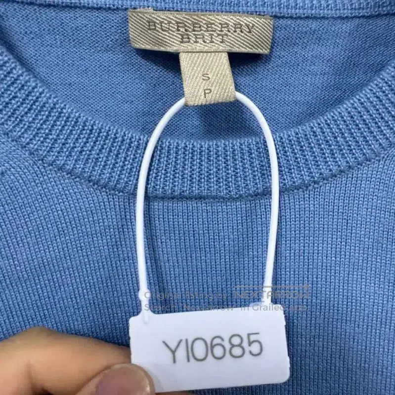 Burberry Burberry Light Blue Women's Wool Knit Sweater. Size S / US 4 / IT 40 - 6 Thumbnail