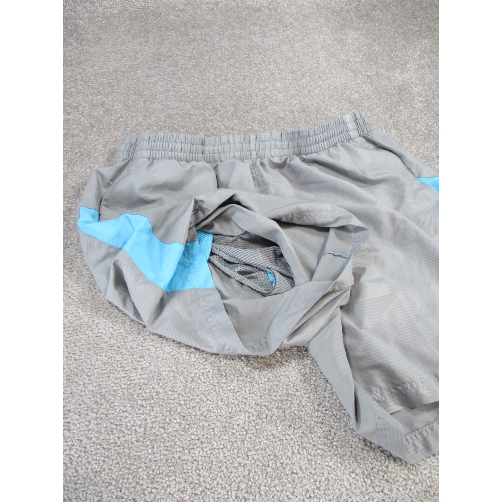 Under Armour Under Armour Shorts Mens XL Gray Lightweight Athletic Fitted Mens Size US 36 / EU 52 - 3 Thumbnail